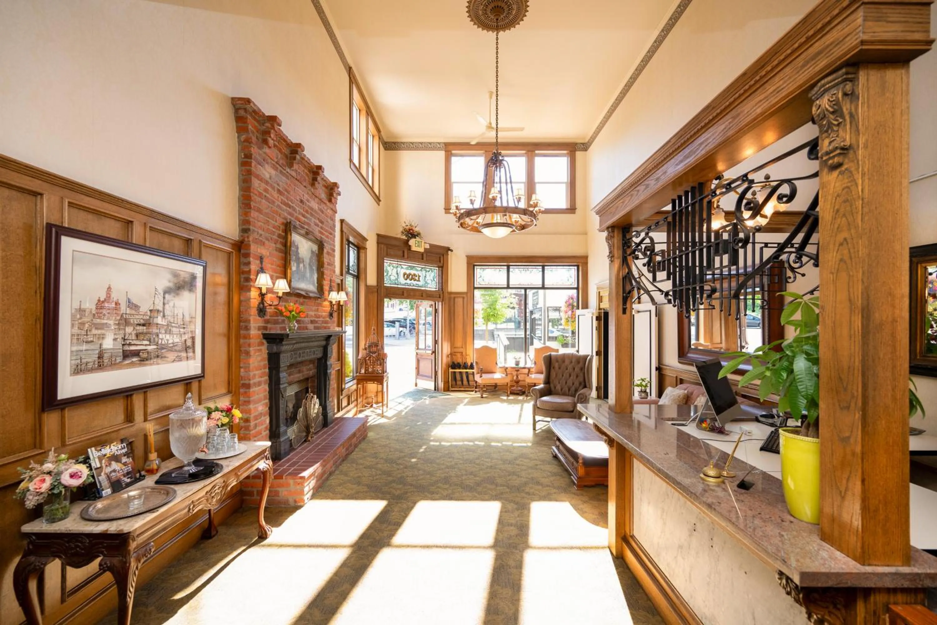 Lobby or reception in Fairhaven Village Inn