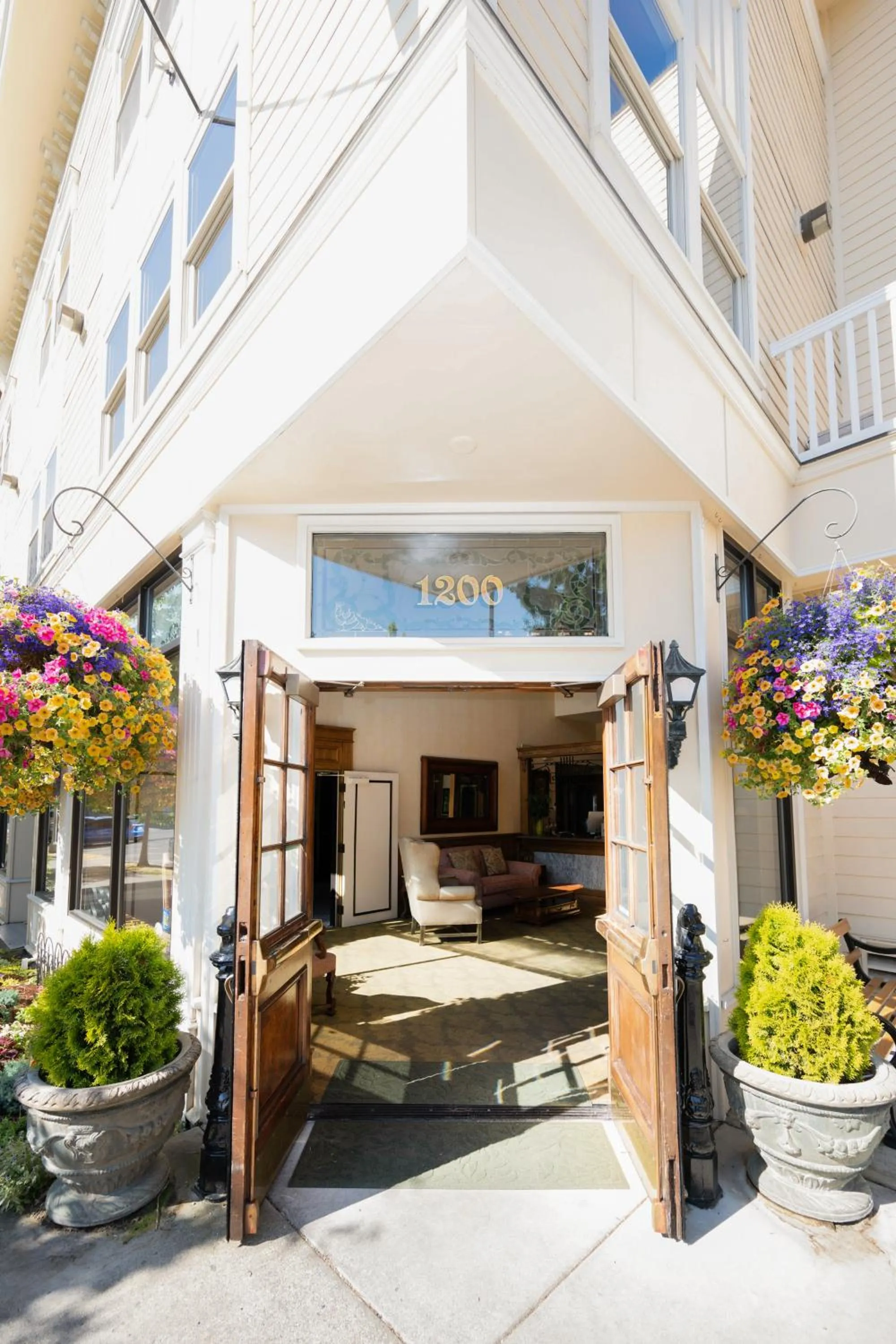 Fairhaven Village Inn