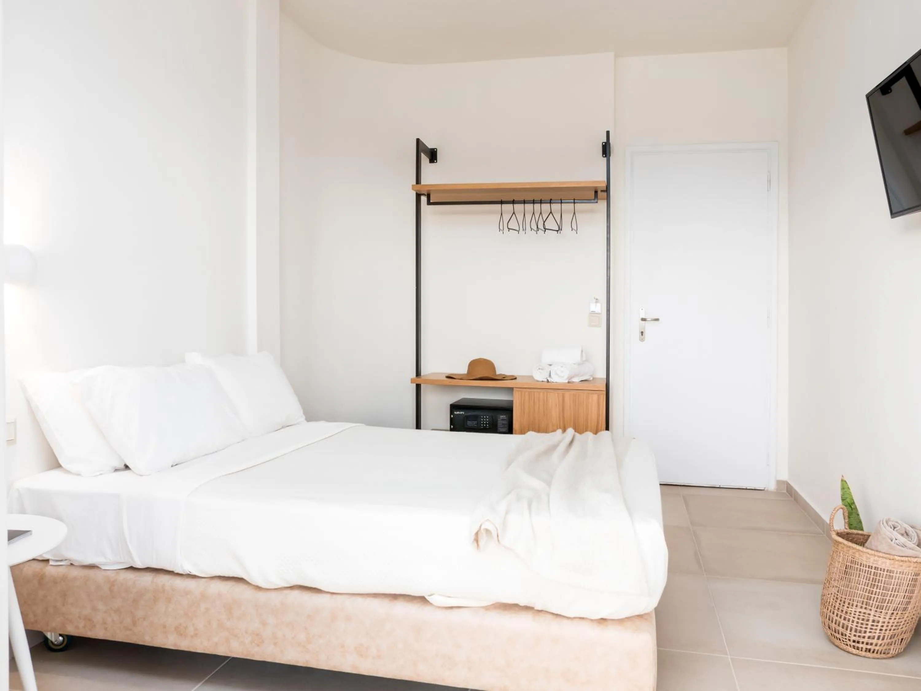 Bedroom, Bed in Paralos The Maxine Adults Only