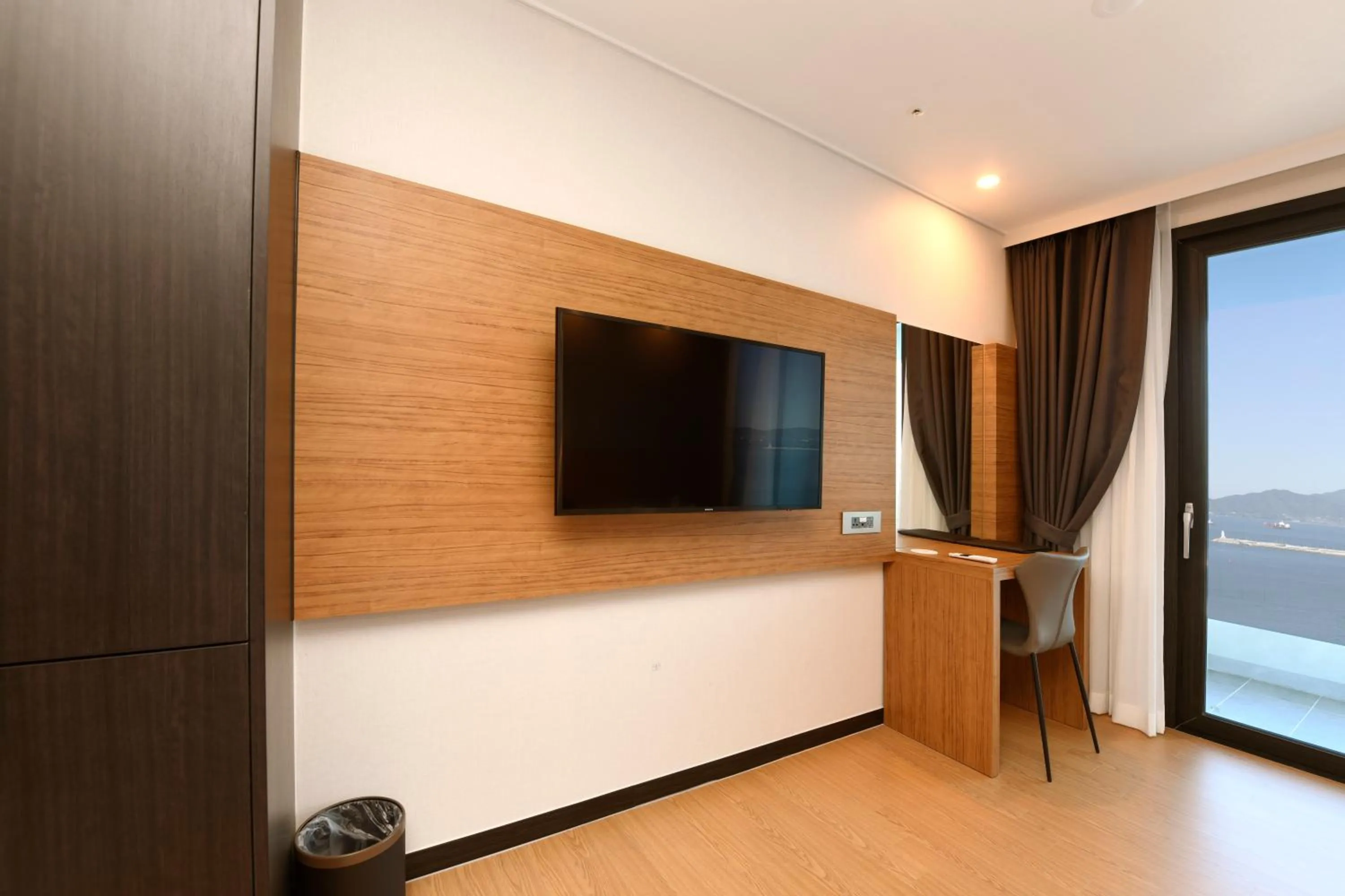 TV and multimedia in Utop Marina Hotel & Resort