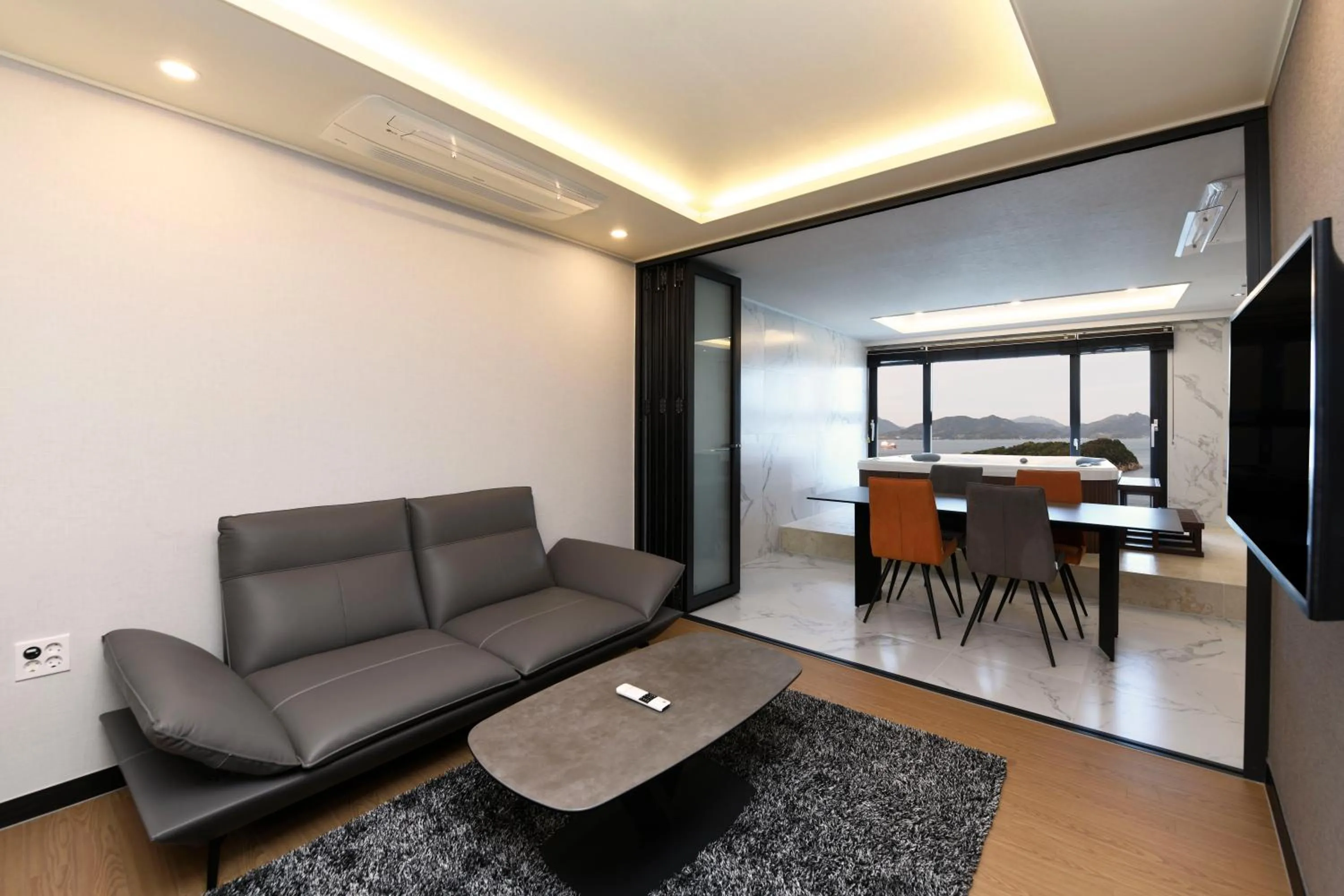 Living room in Utop Marina Hotel & Resort