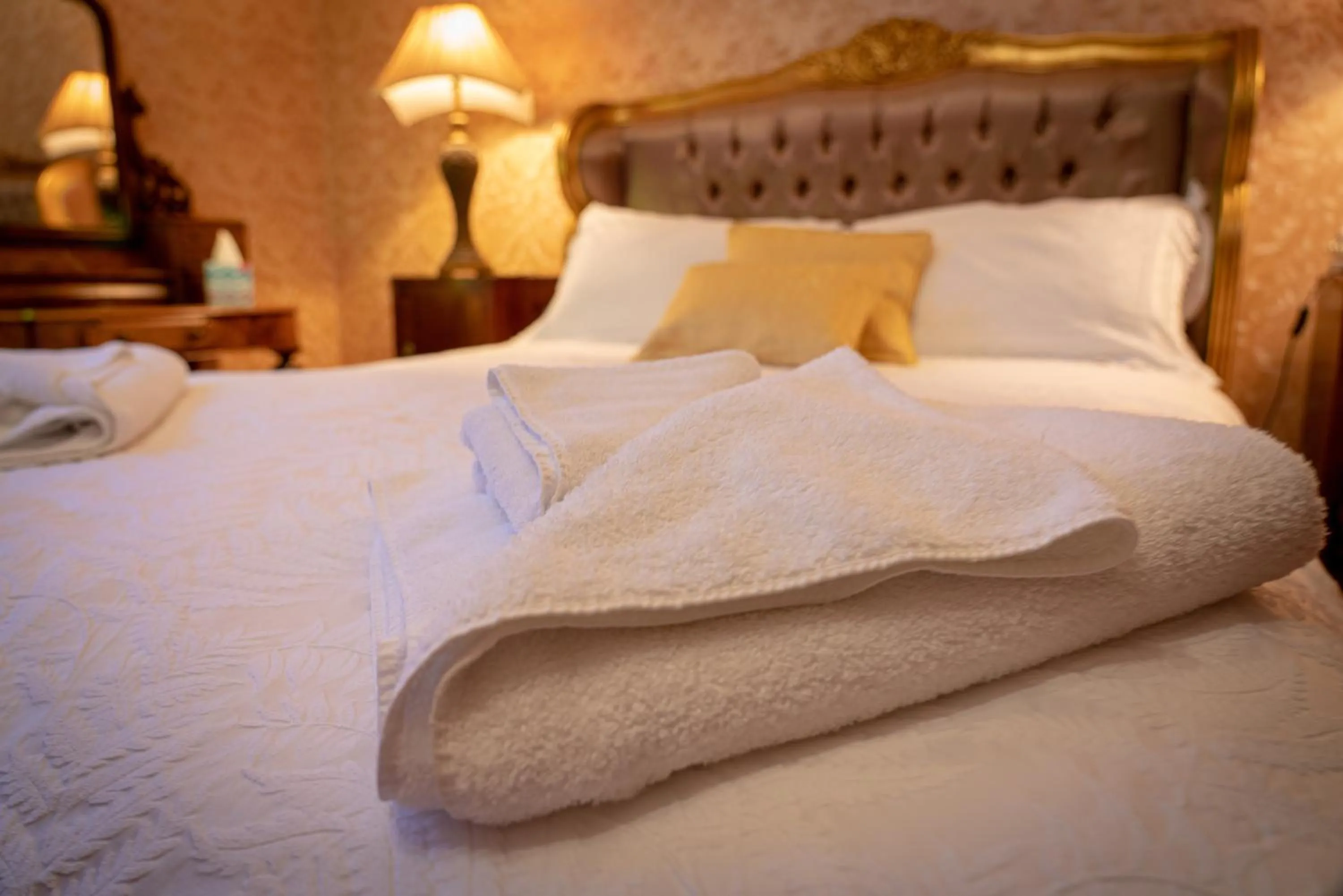 Bed in Ledgowan Lodge Hotel