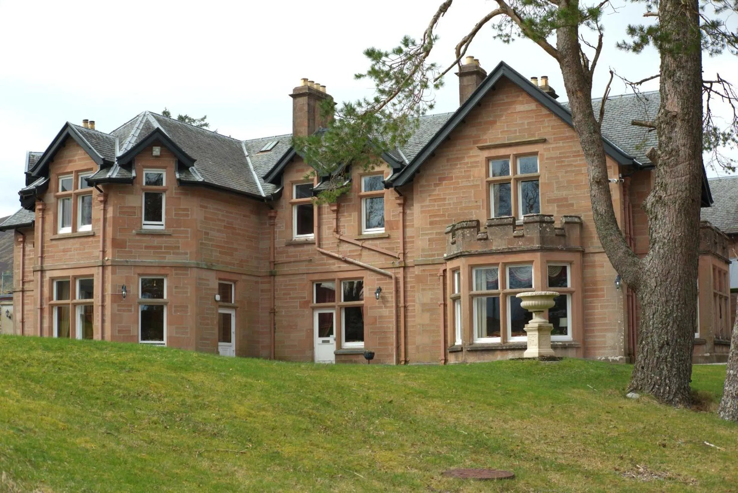 Property building in Ledgowan Lodge Hotel