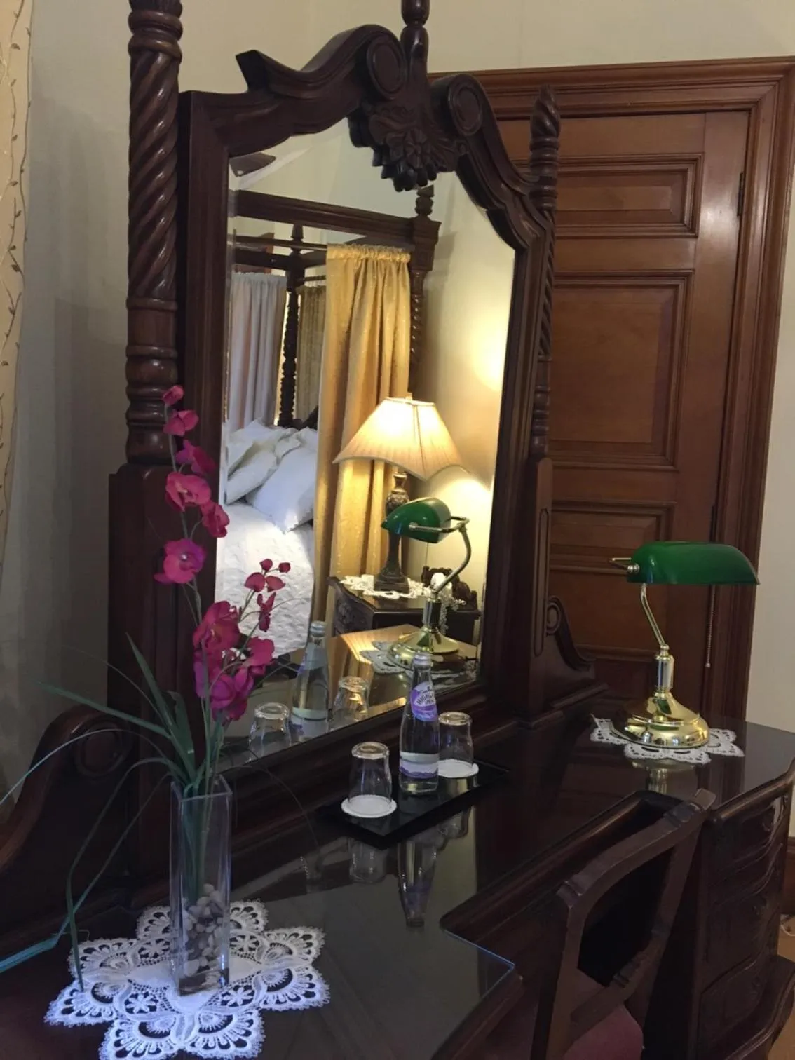 Bedroom in Ledgowan Lodge Hotel