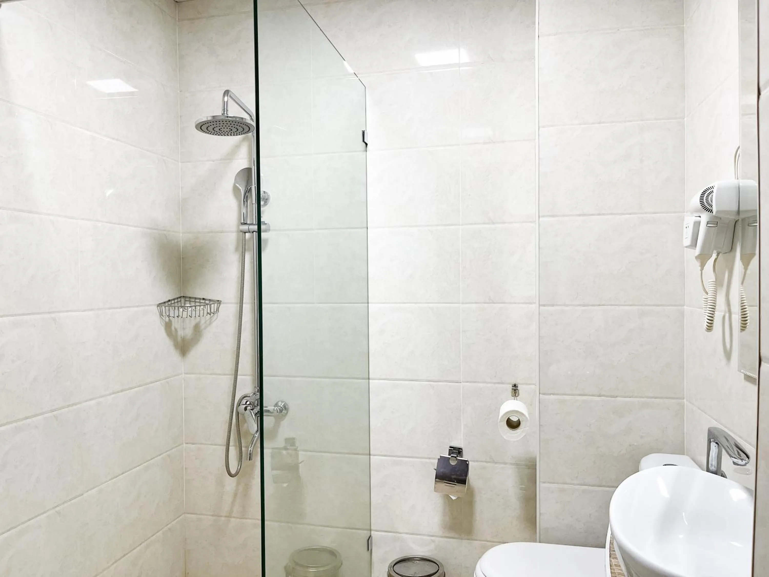 Shower in Reikartz Xon Tashkent