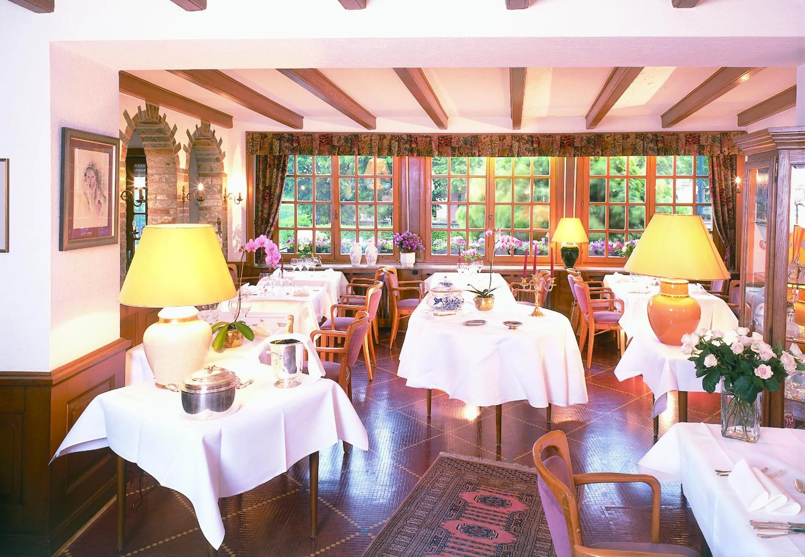 Restaurant/places to eat in Hotel Kinnen