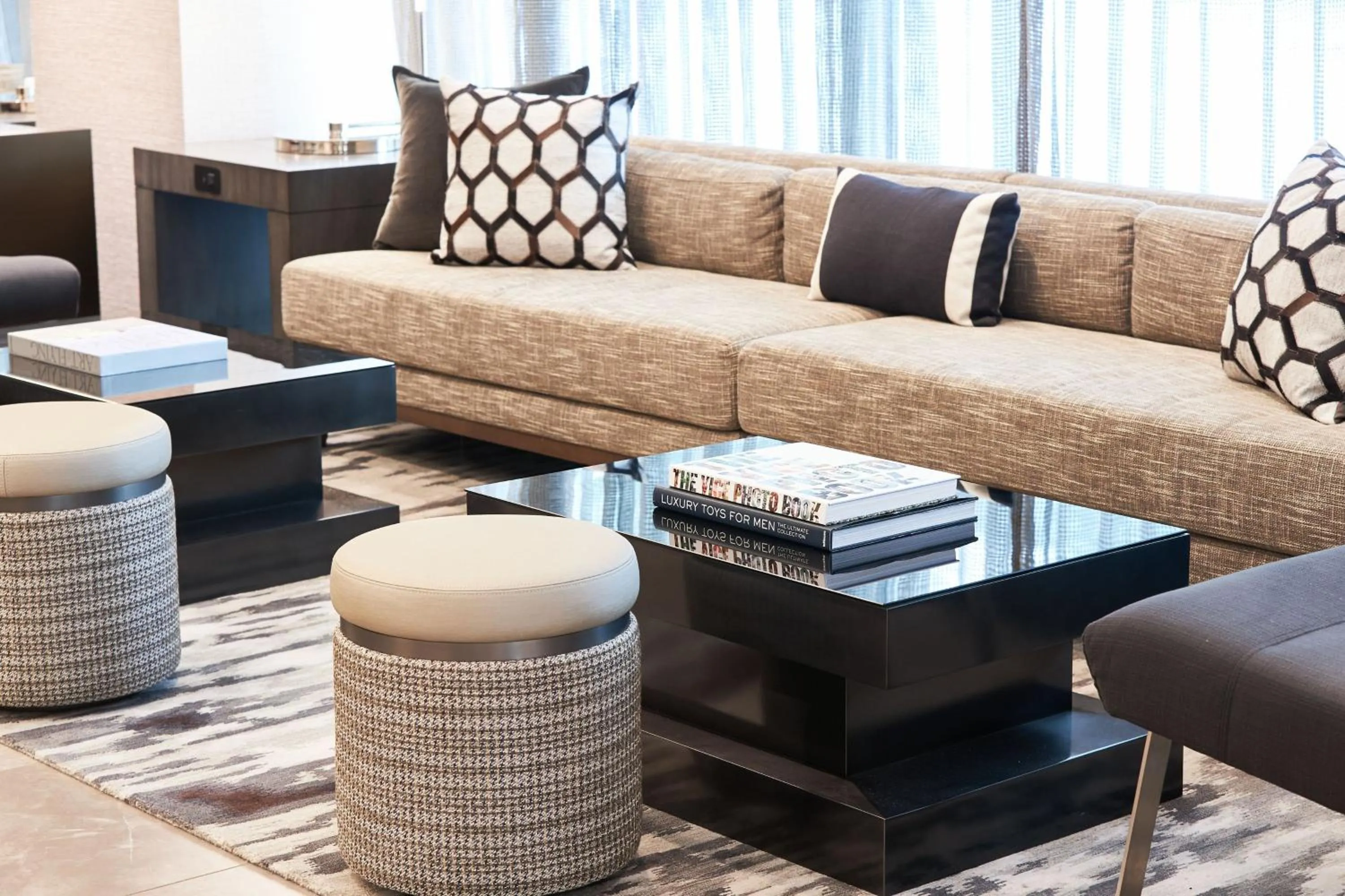 Lounge or bar in AC Hotel Houston Downtown