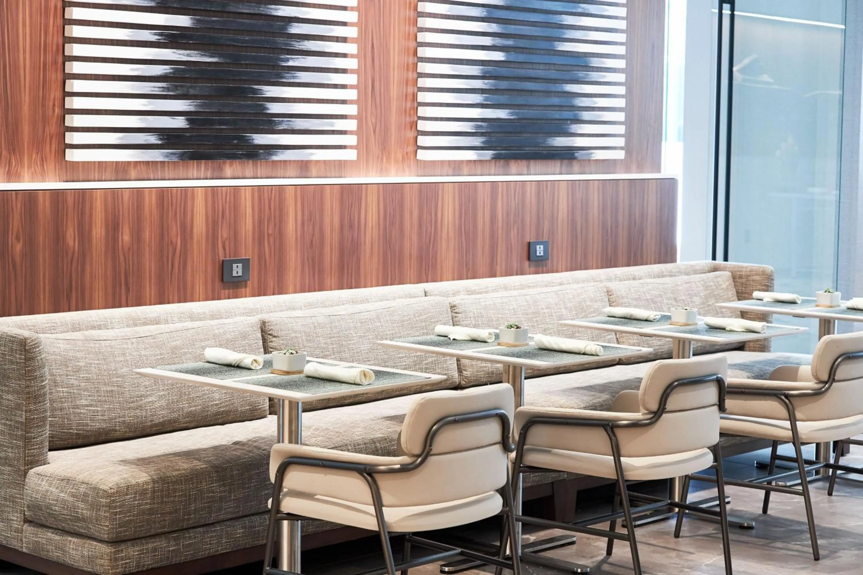 Kitchen or kitchenette in AC Hotel Houston Downtown