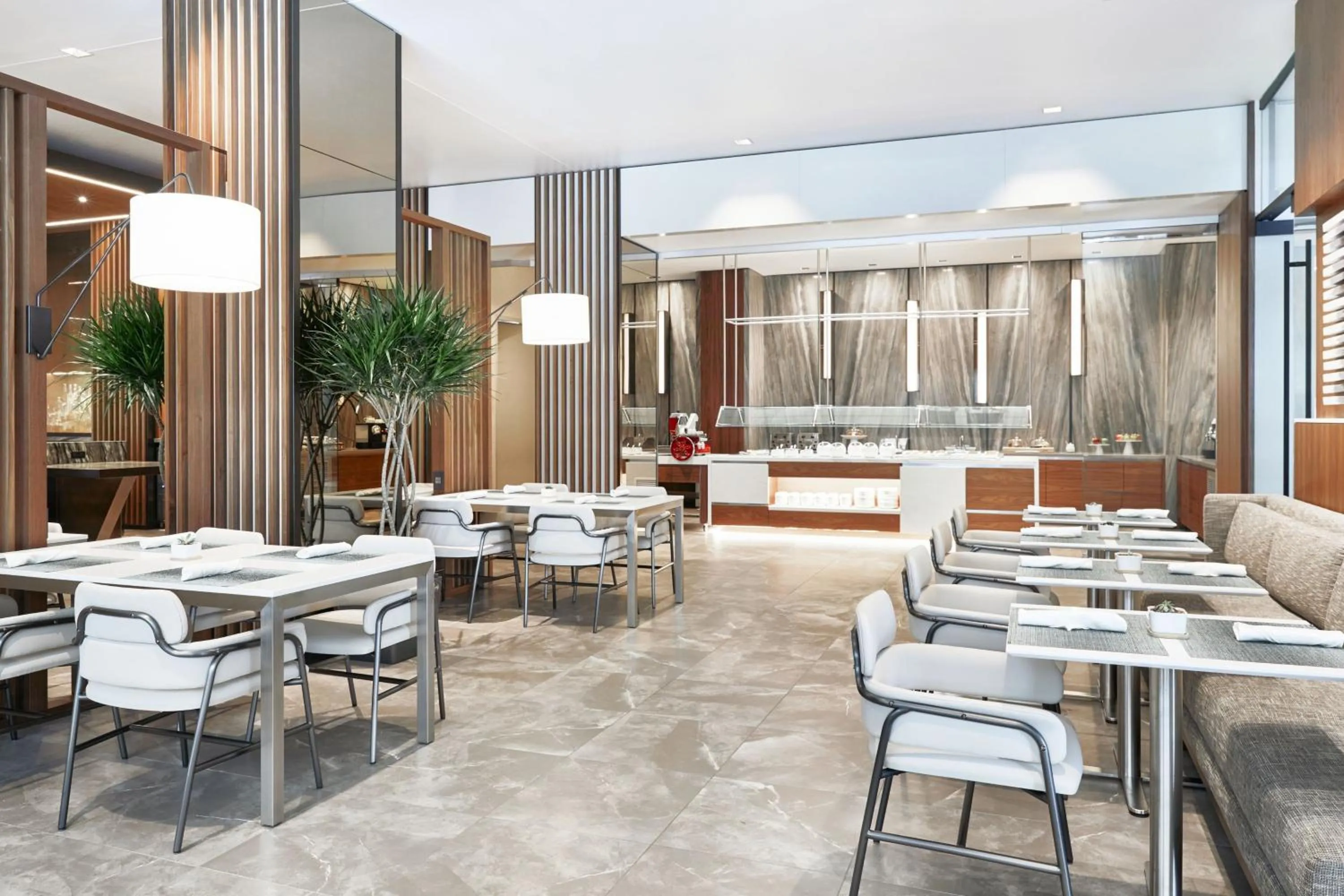 Kitchen or kitchenette in AC Hotel Houston Downtown