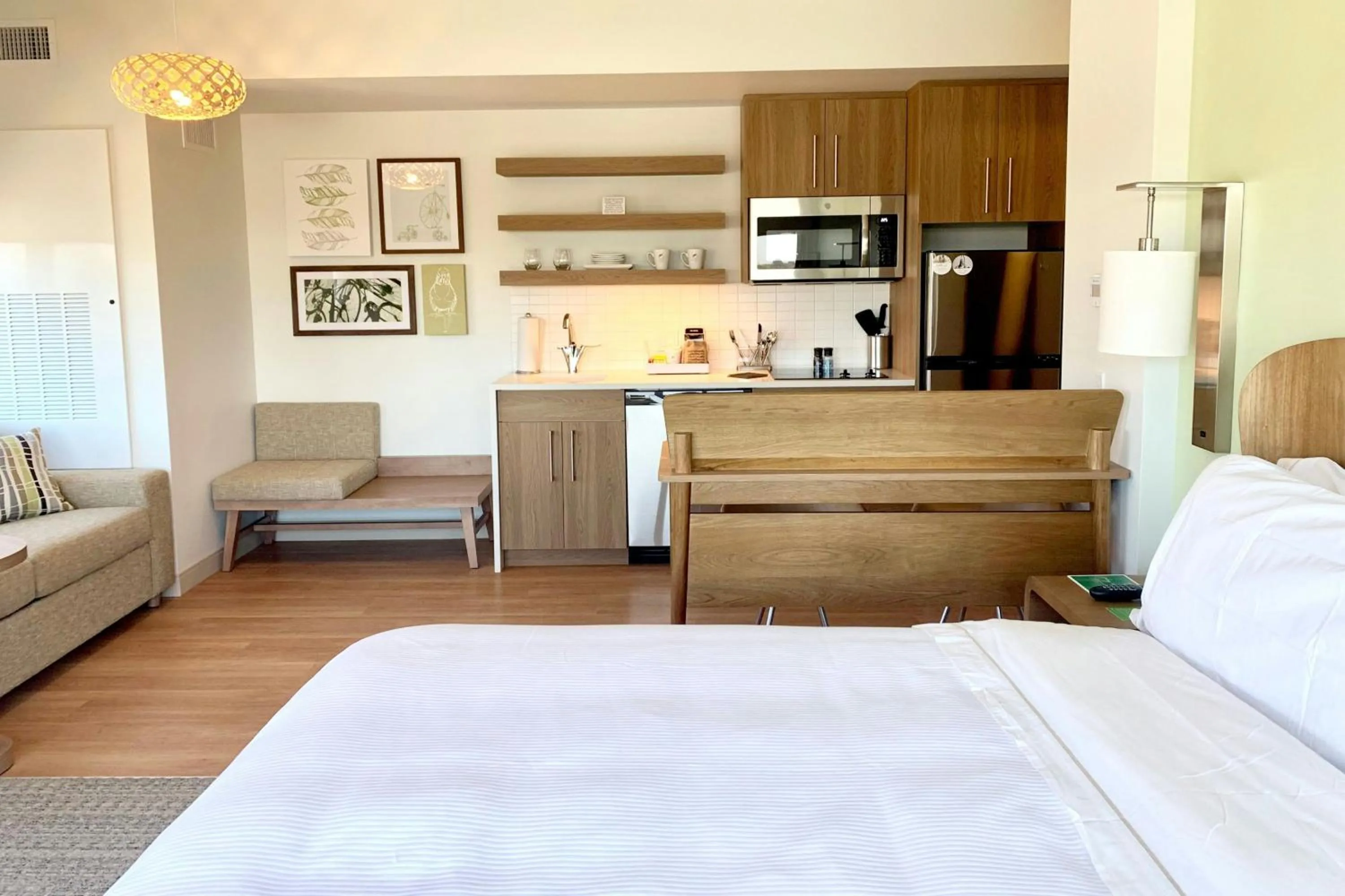 Photo of the whole room, Bed in Element Scottsdale at SkySong