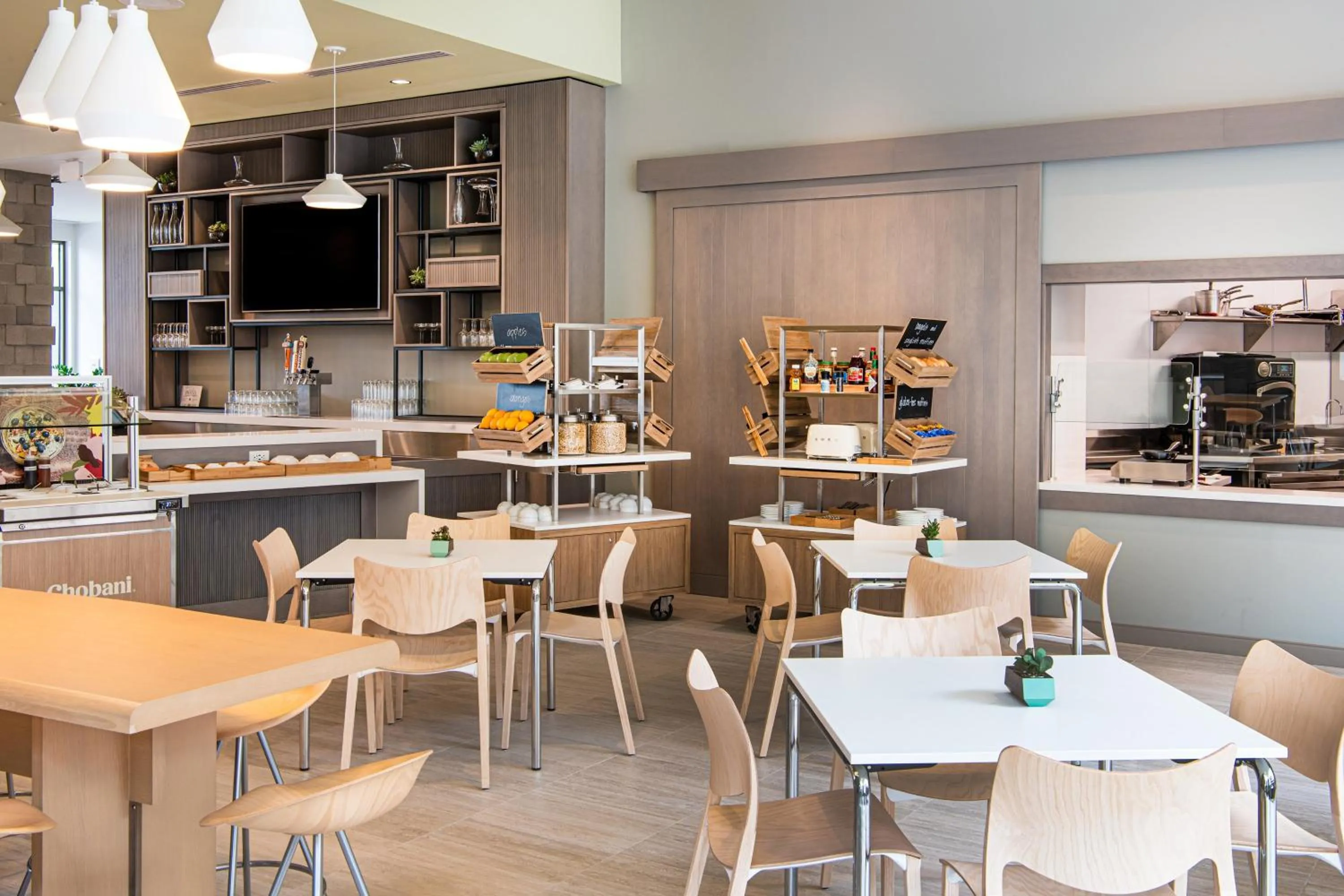 Breakfast in Element Scottsdale at SkySong