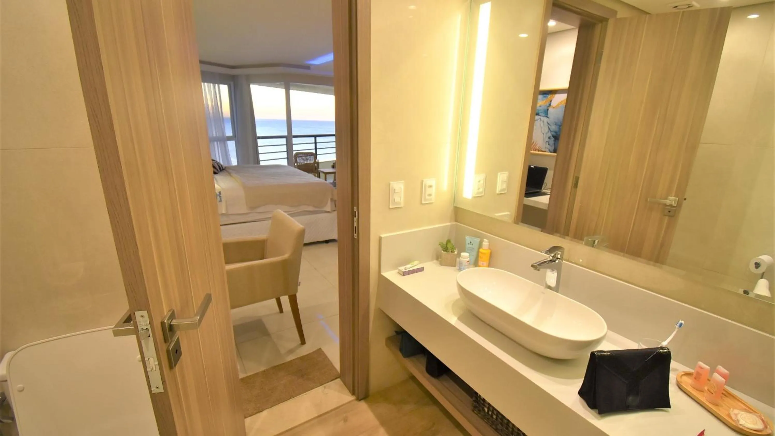 Bathroom in Seaflats Iate Plaza Hotel