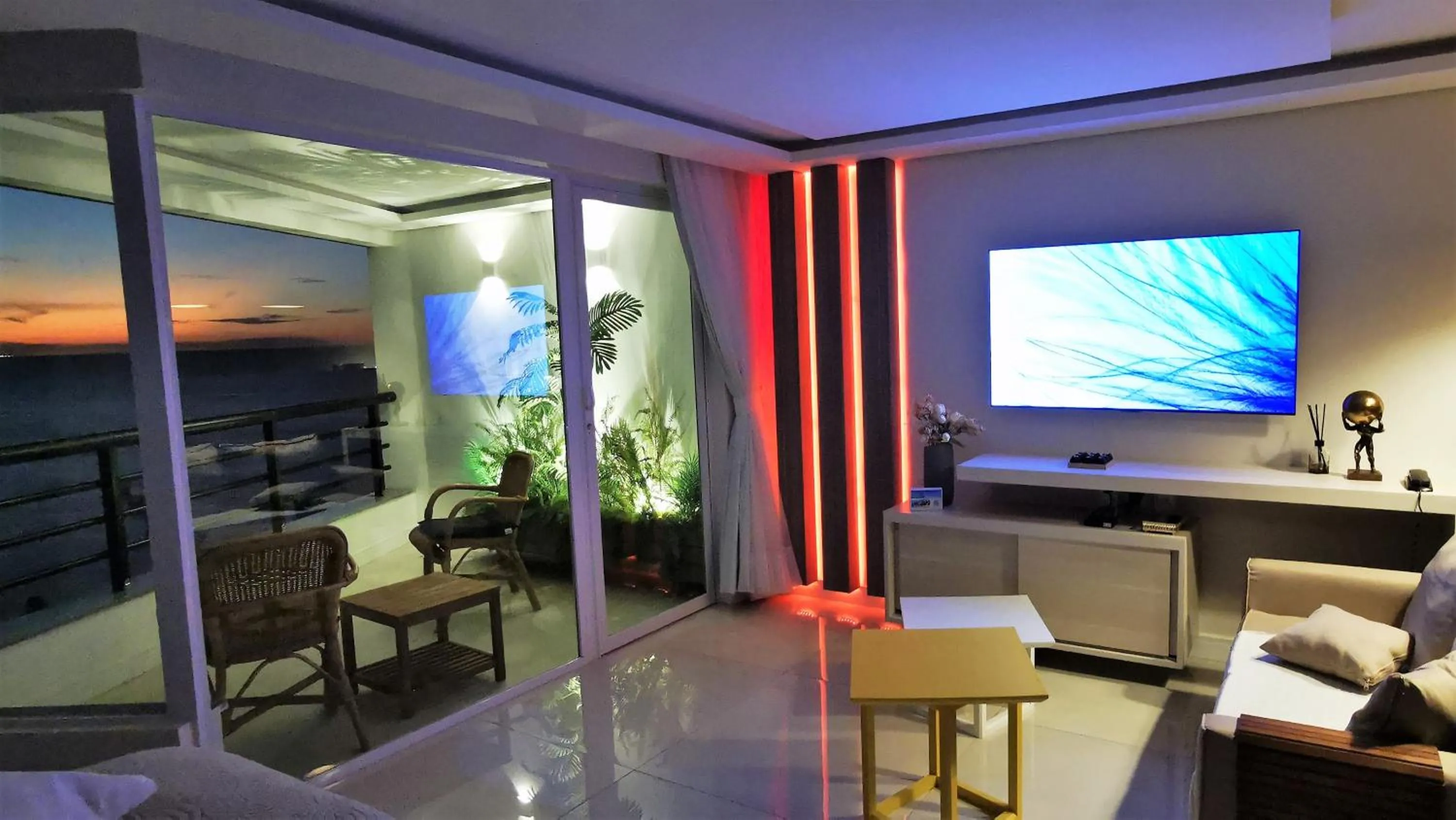 Decorative detail in Seaflats Iate Plaza Hotel