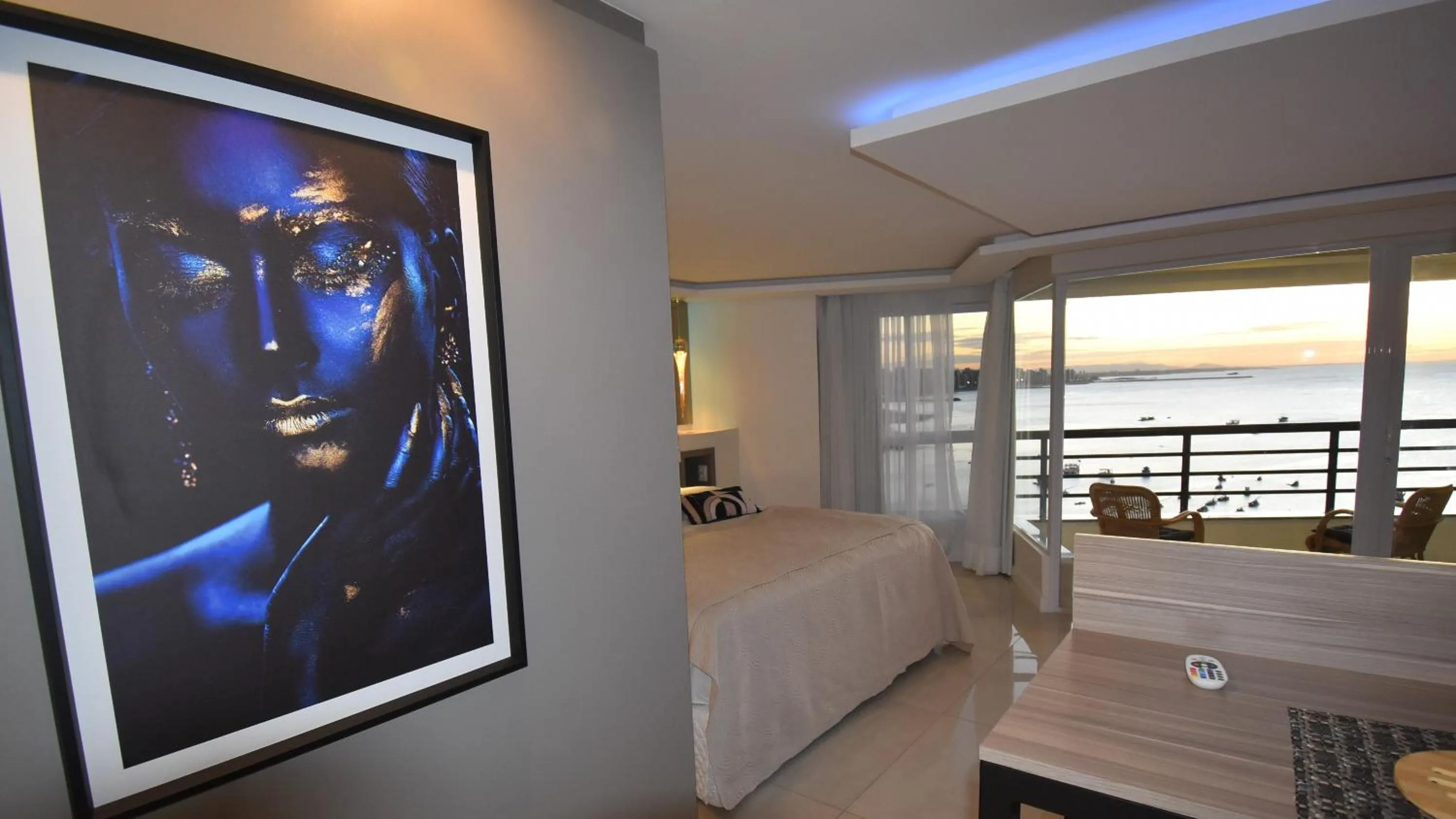 Photo of the whole room, Bed in Seaflats Iate Plaza Hotel