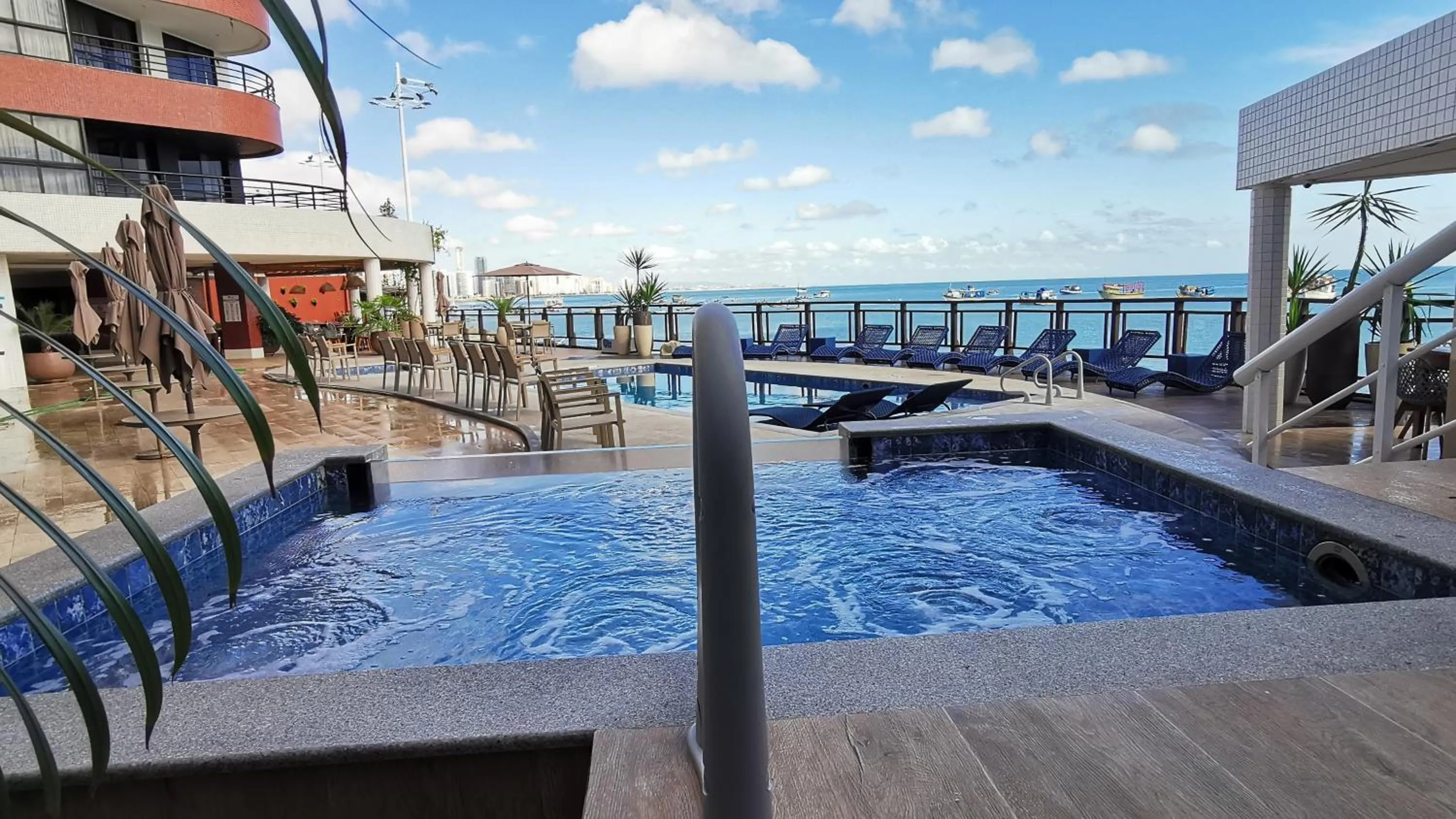 Hot Tub in Seaflats Iate Plaza Hotel