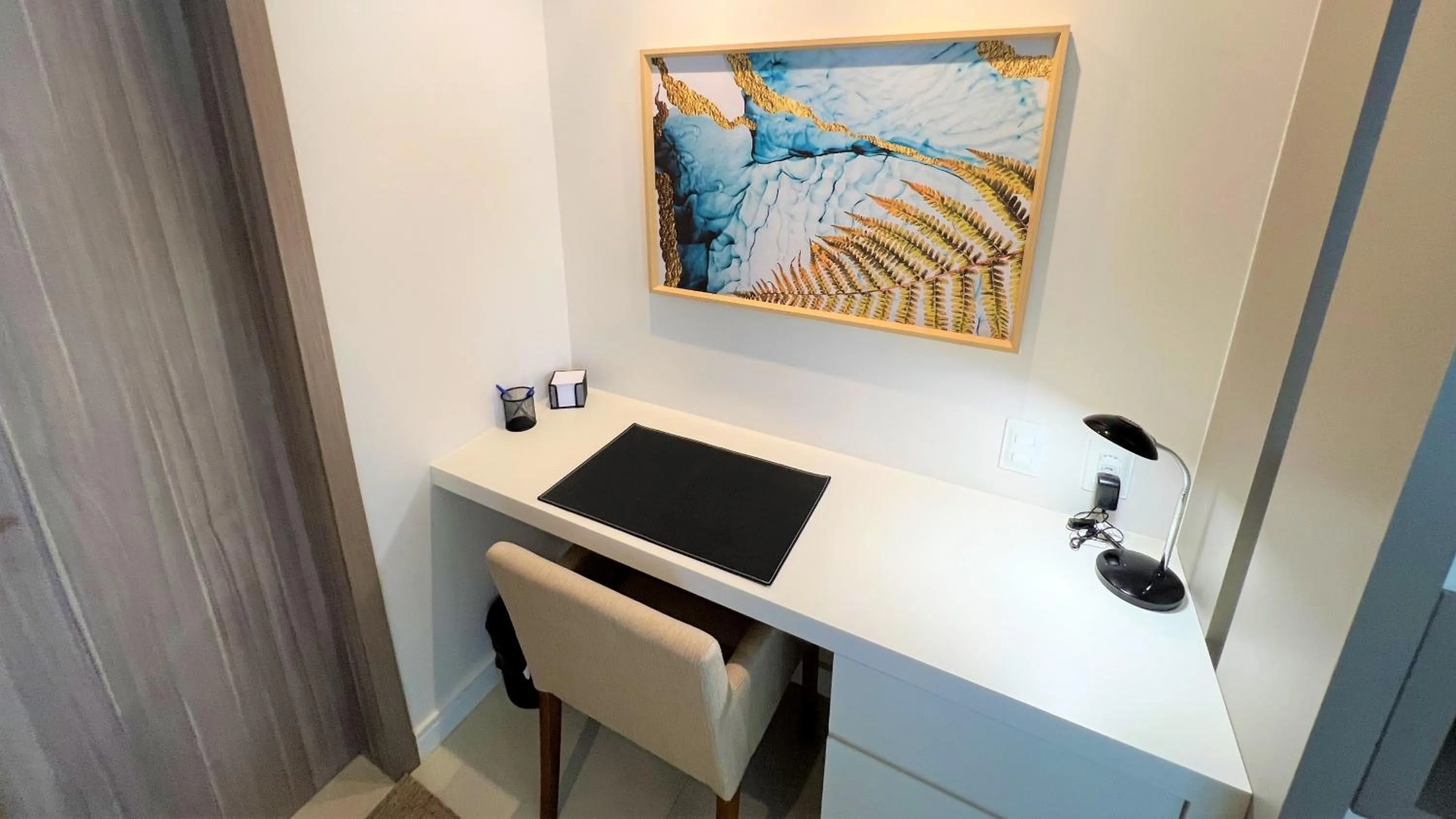 Seating area in Seaflats Iate Plaza Hotel