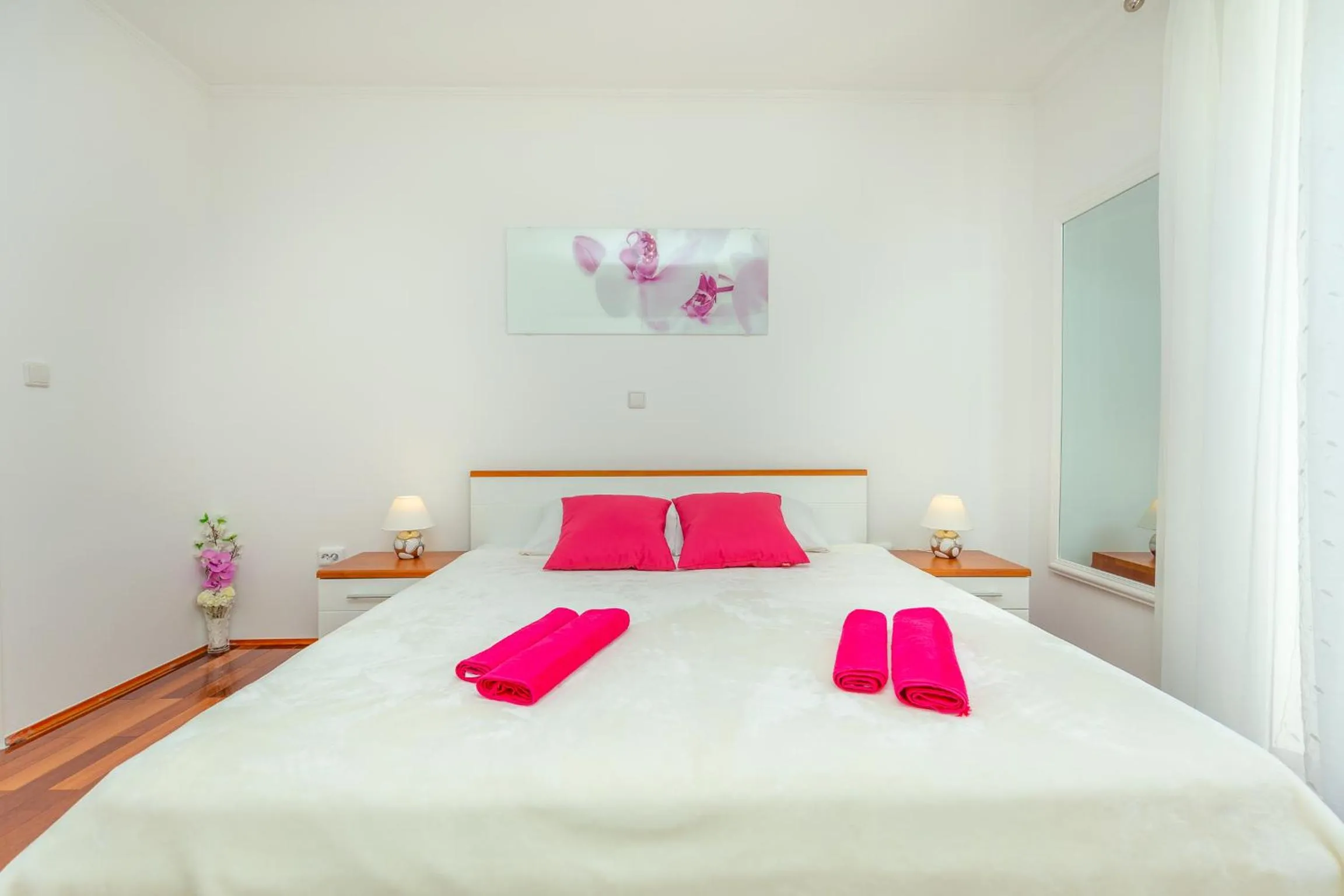 Bed in Hedera Estate, Hedera A24