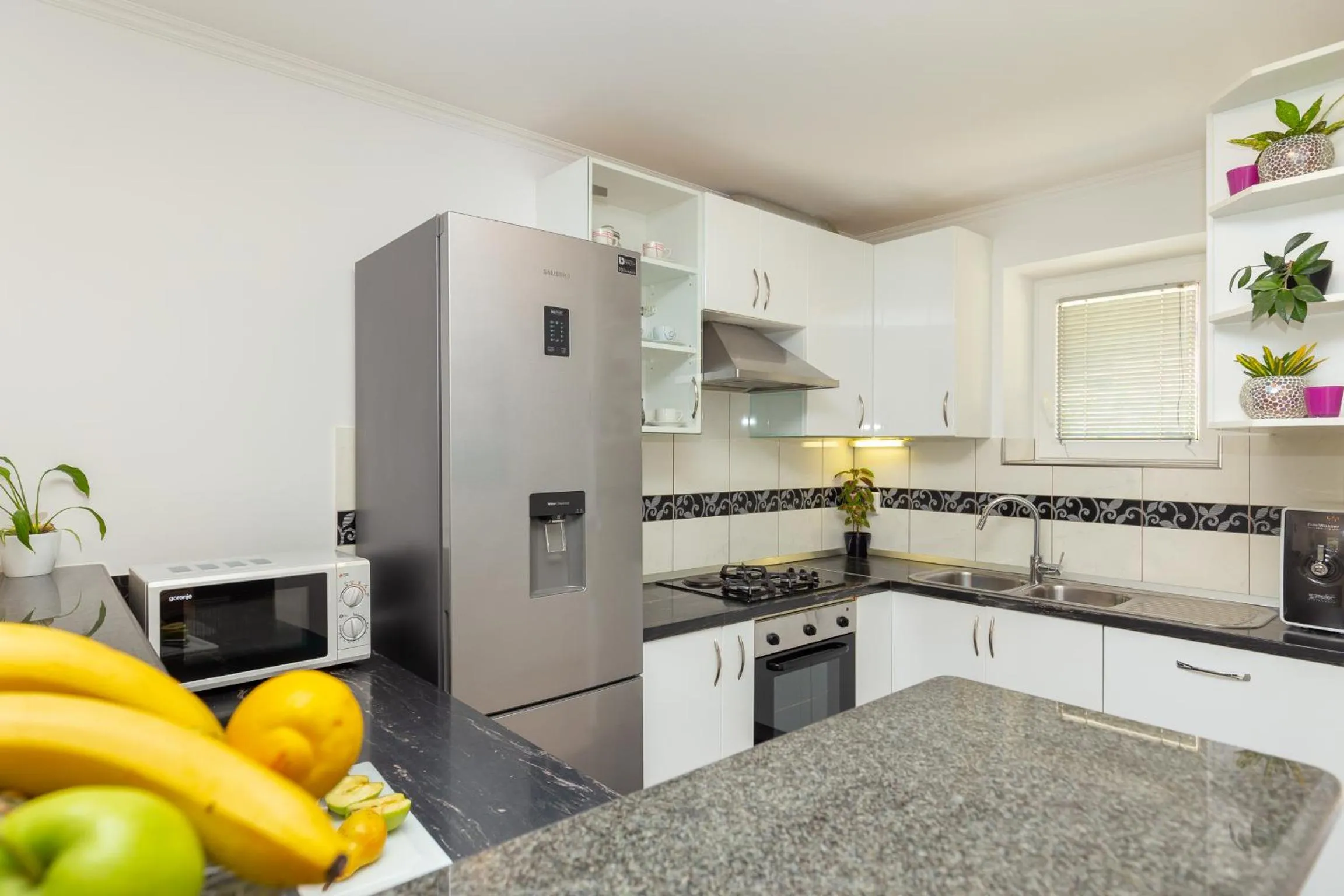 Kitchen or kitchenette in Hedera Estate, Hedera A24