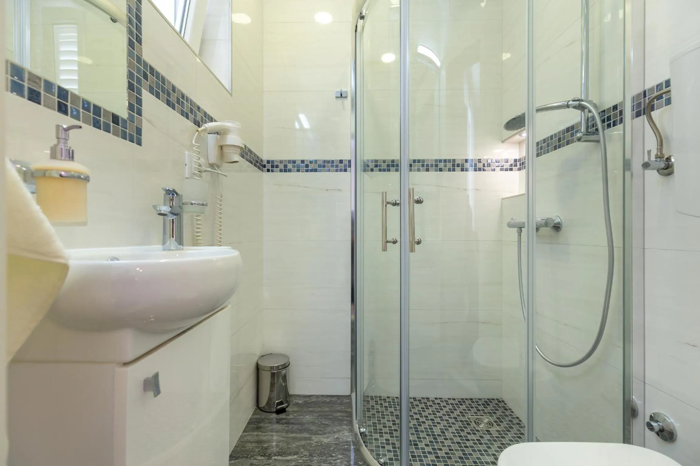 Shower in Hedera Estate, Hedera A24