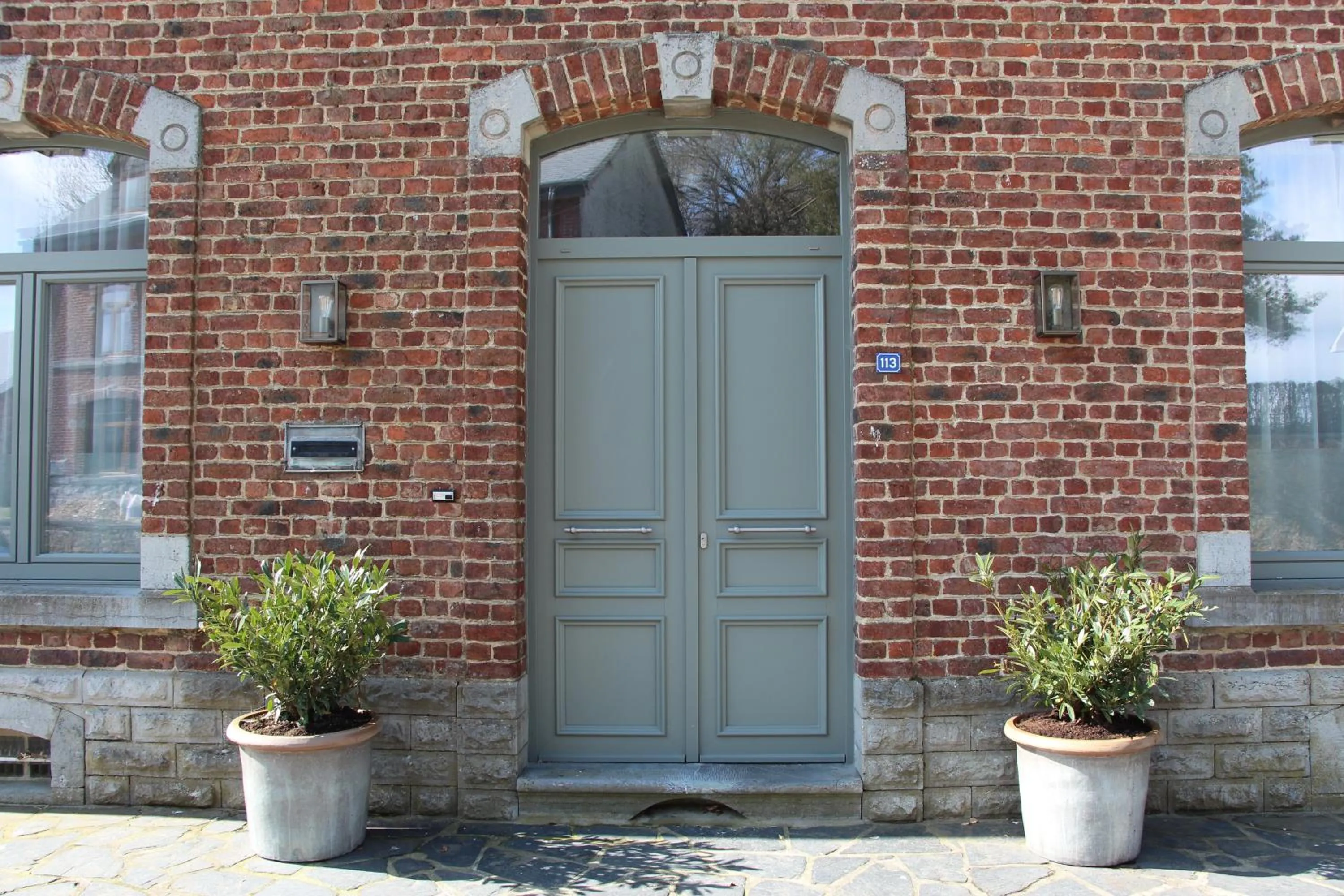 Facade/entrance in L'Aubier