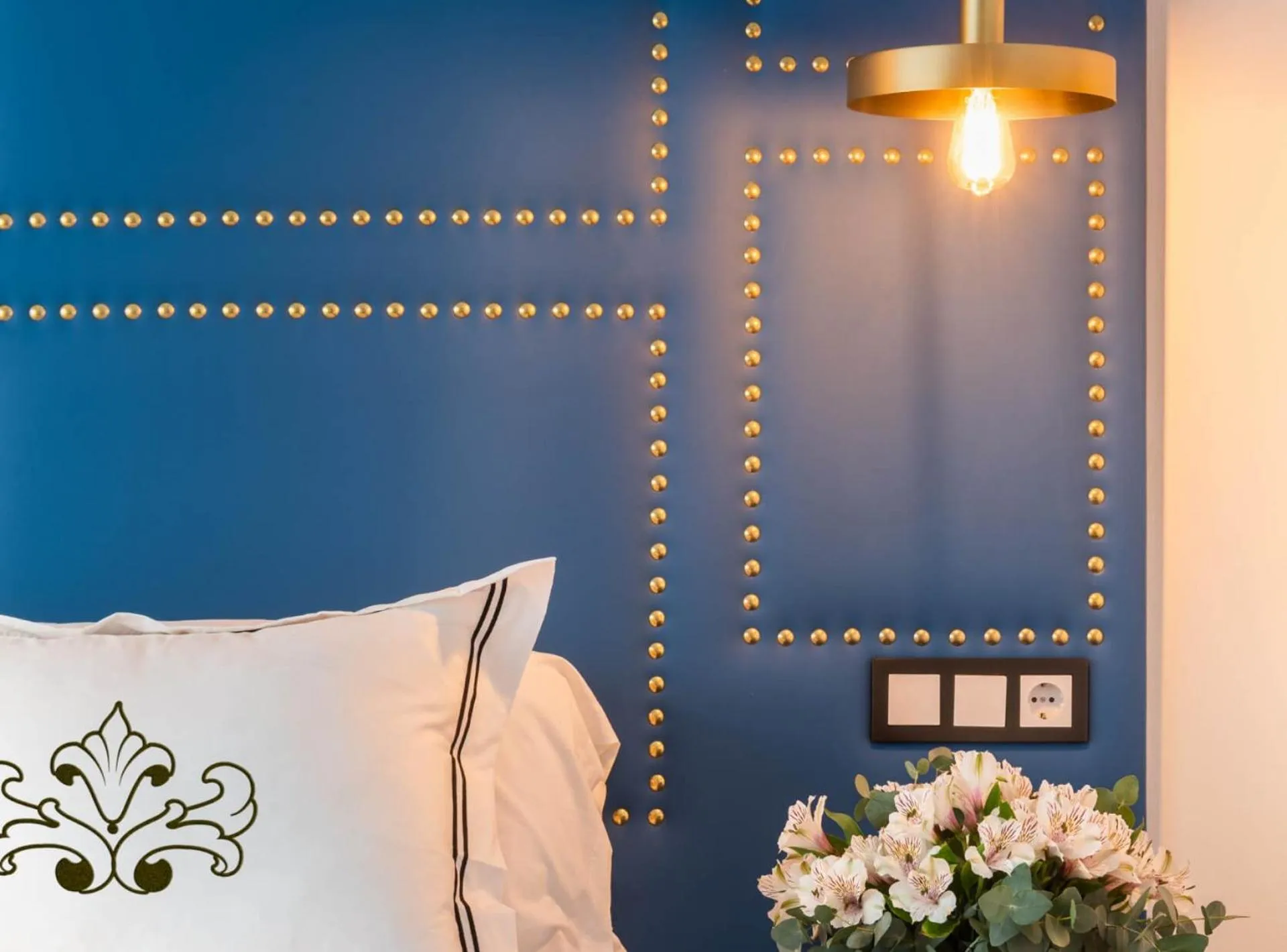 Bedroom, Bed in Casa Sevilla 1920 Suites by Época