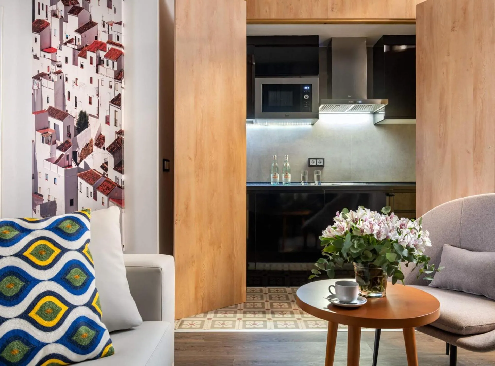 Kitchen or kitchenette in Casa Sevilla 1920 Suites by Época