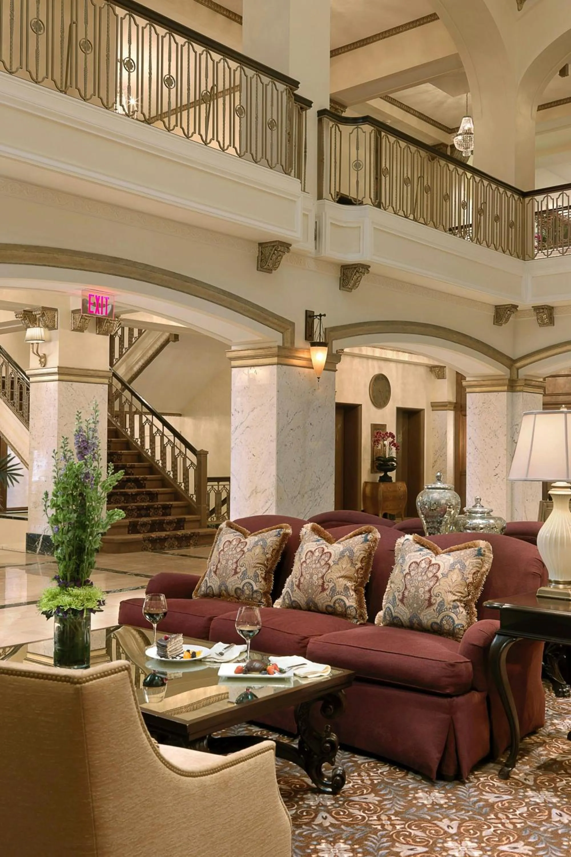 Lobby or reception in Hotel Blackhawk, Autograph Collection