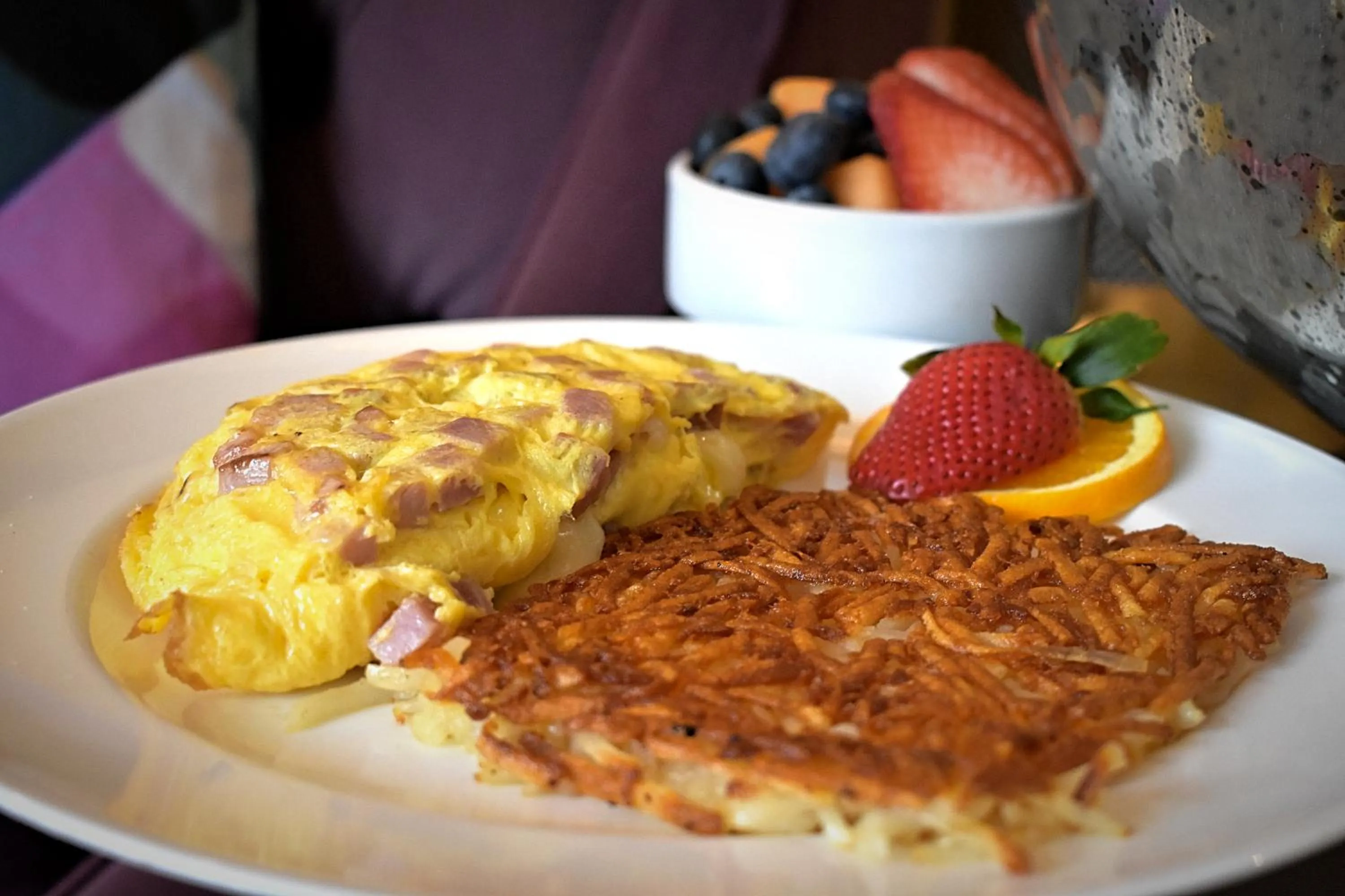 Breakfast in Hotel Blackhawk, Autograph Collection