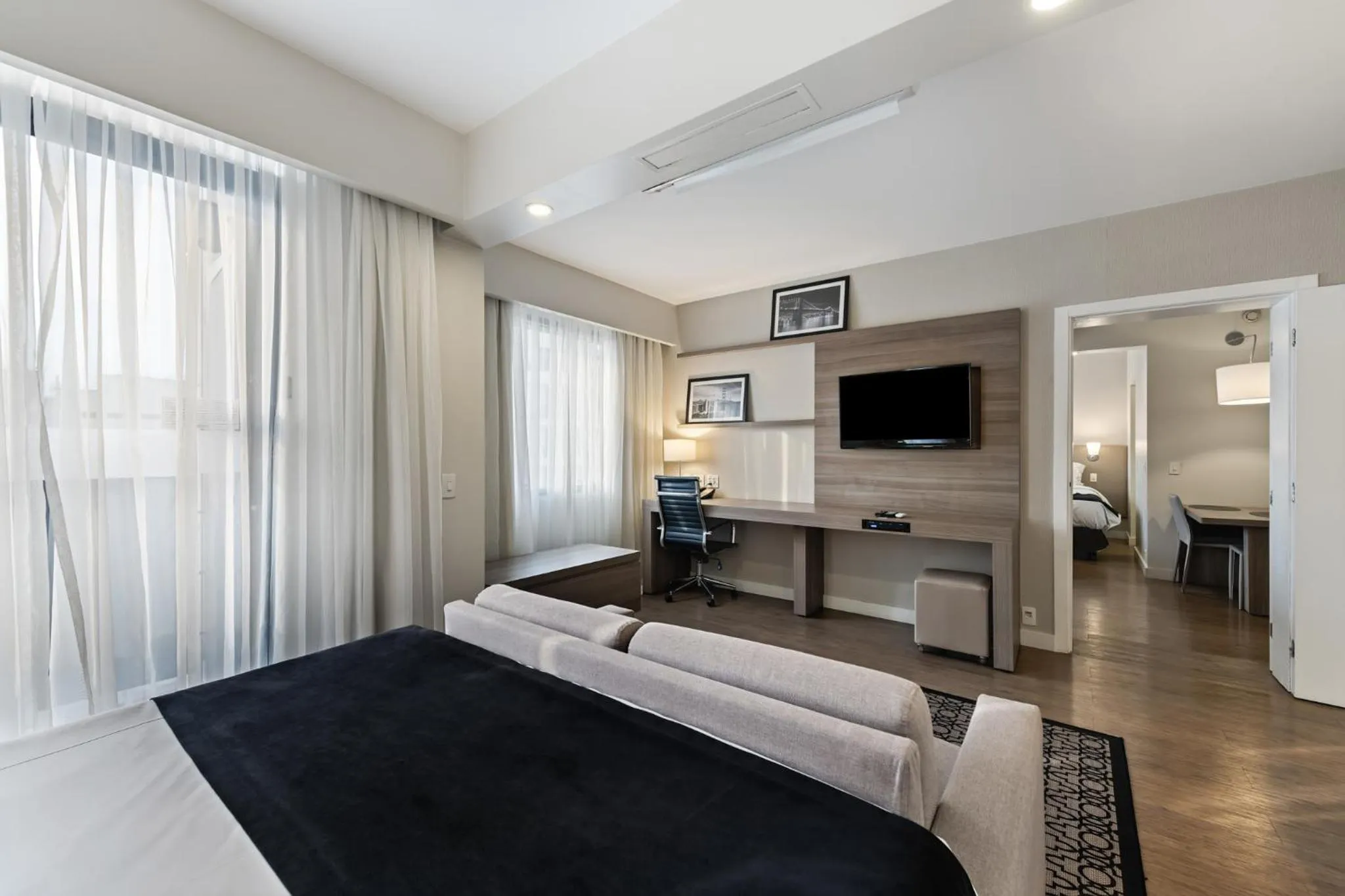 Photo of the whole room, Bed in Staybridge Suites São Paulo by IHG