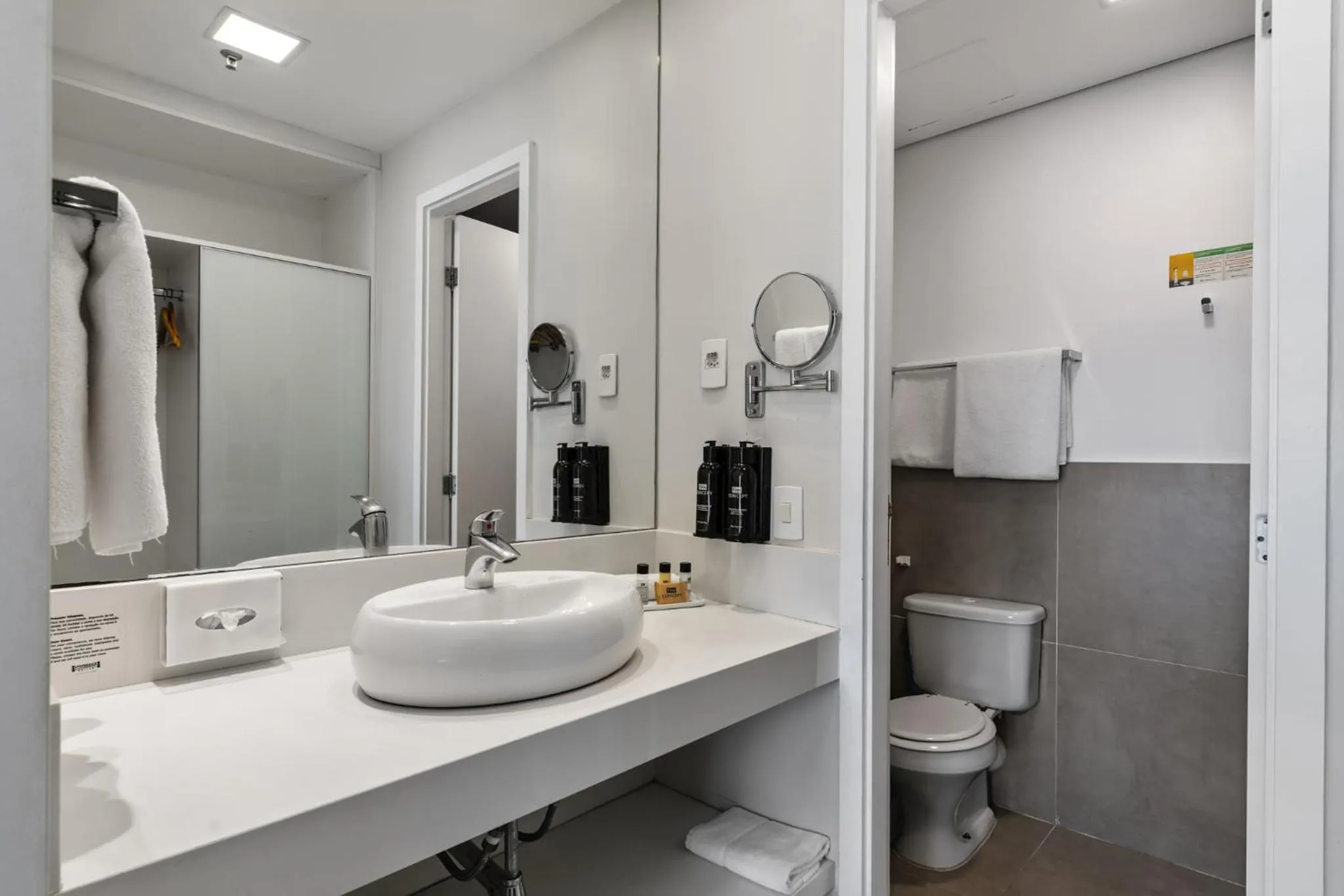 Bathroom in Staybridge Suites São Paulo by IHG