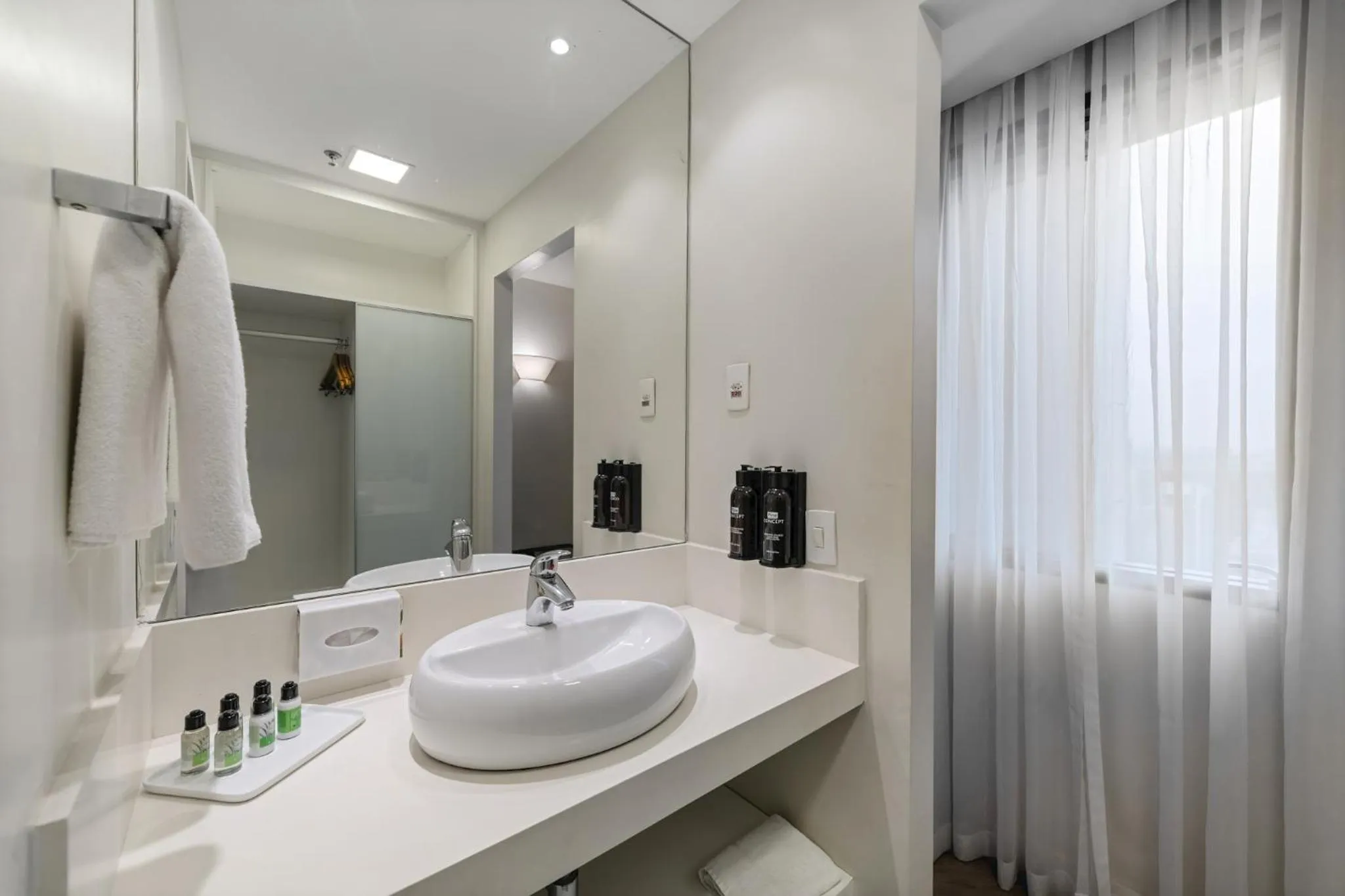 Bathroom in Staybridge Suites São Paulo by IHG