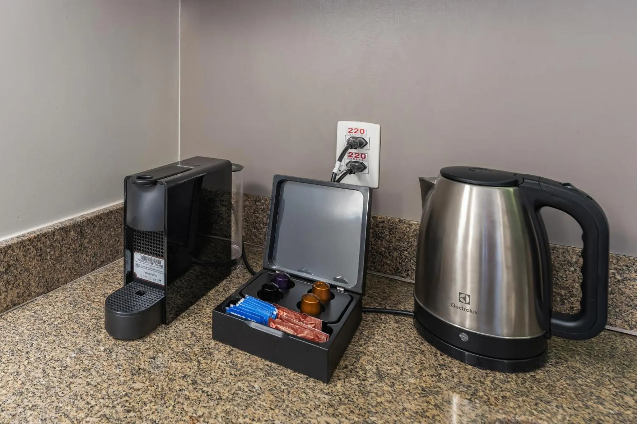 Coffee/tea facilities in Staybridge Suites São Paulo by IHG