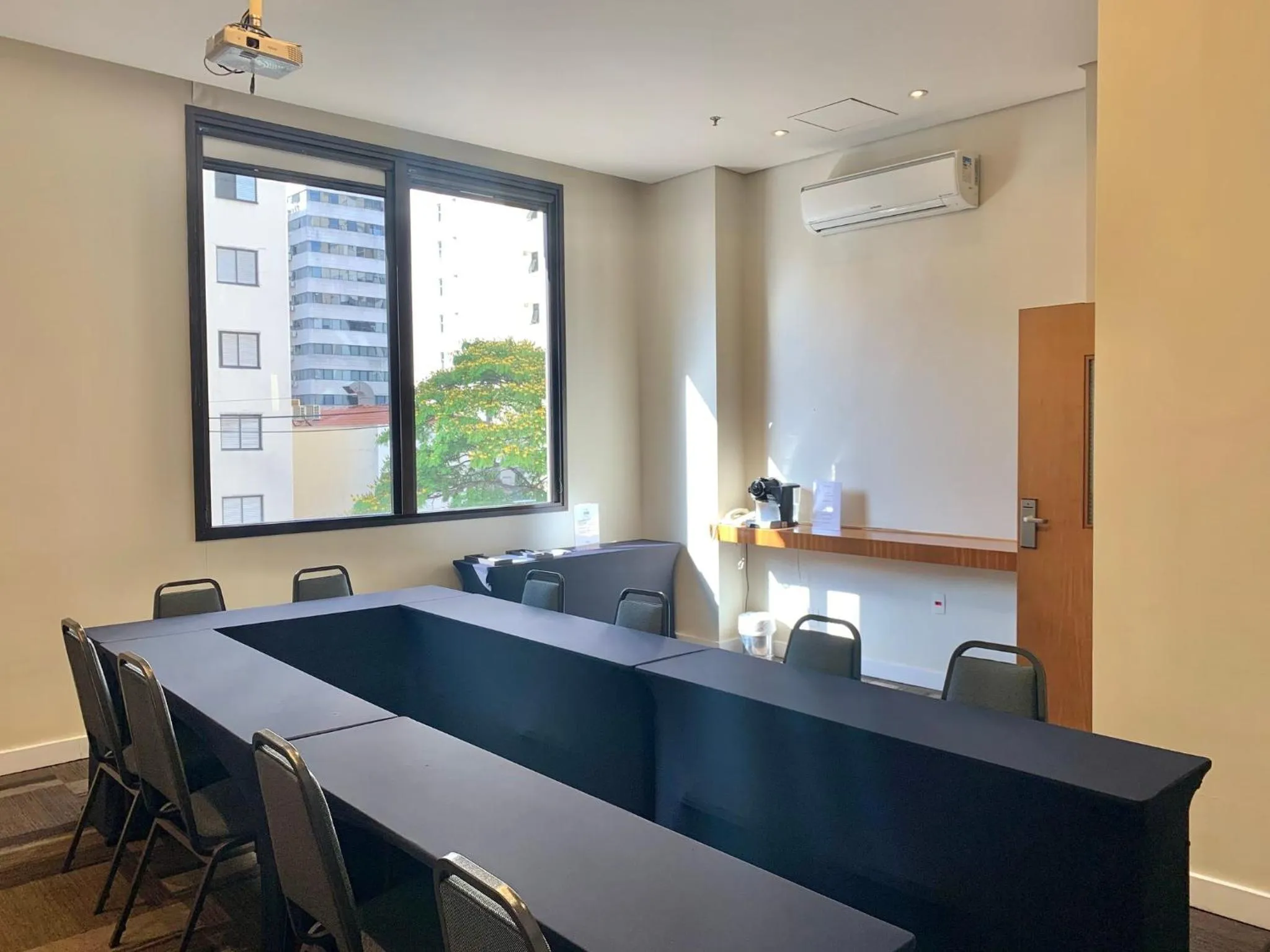 Meeting/conference room in Staybridge Suites São Paulo by IHG