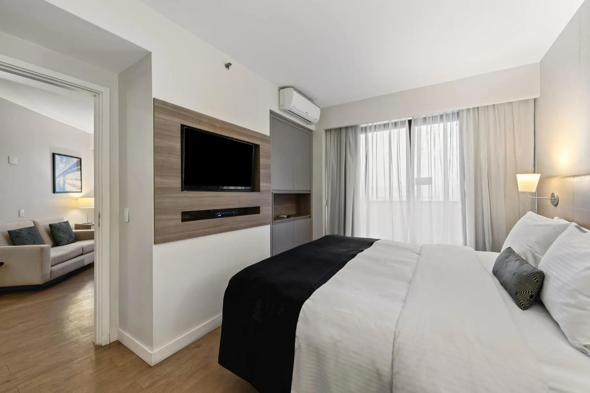 Photo of the whole room, Bed in Staybridge Suites São Paulo by IHG