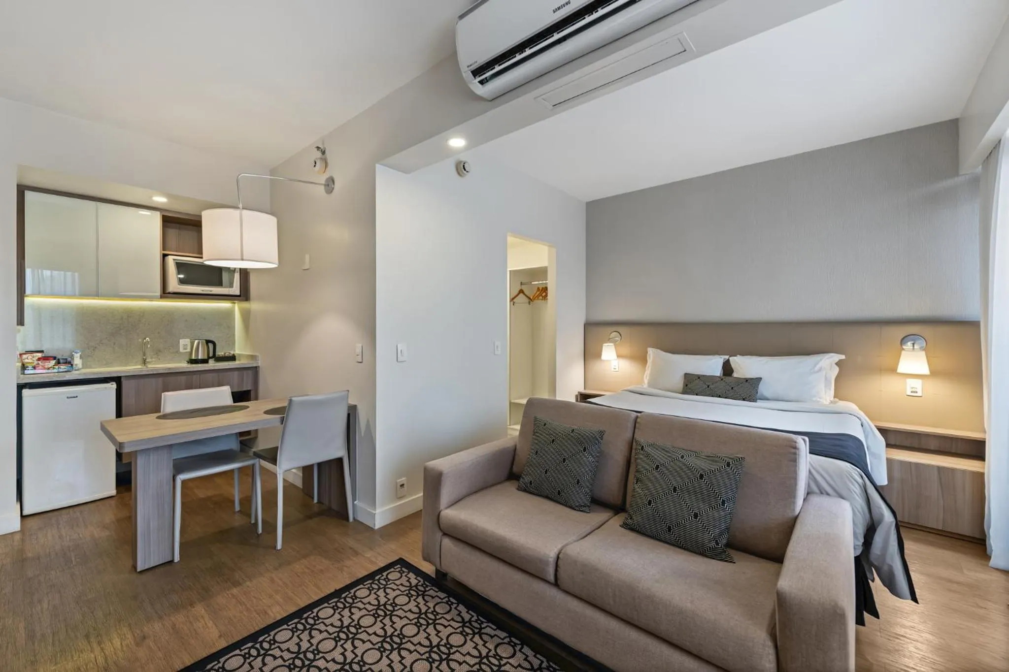 Photo of the whole room, Bed in Staybridge Suites São Paulo by IHG