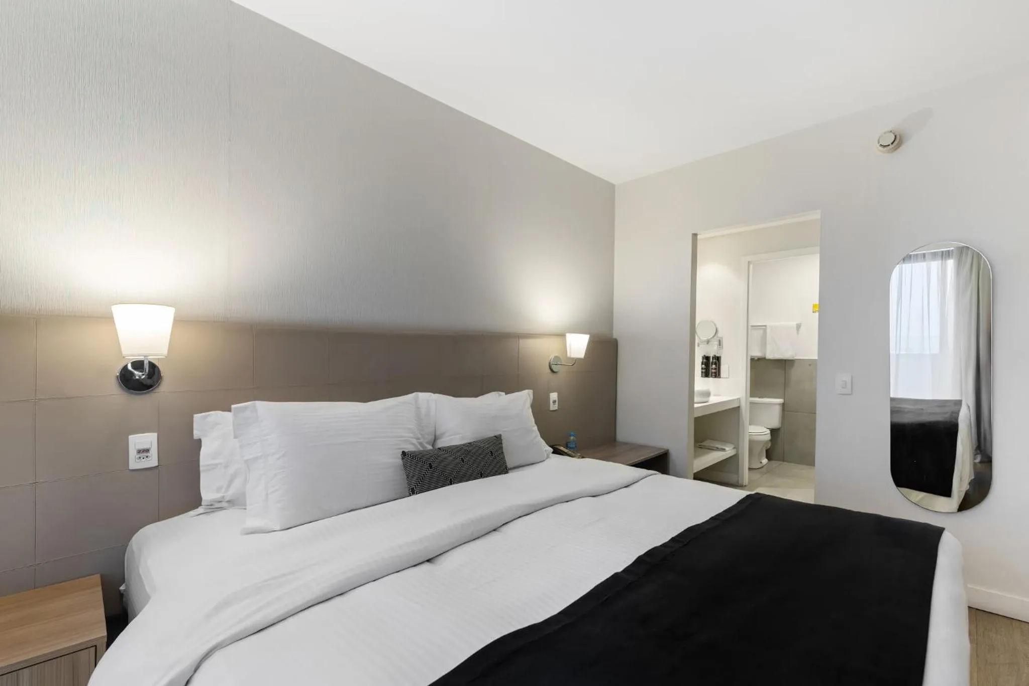 Bedroom, Bed in Staybridge Suites São Paulo by IHG