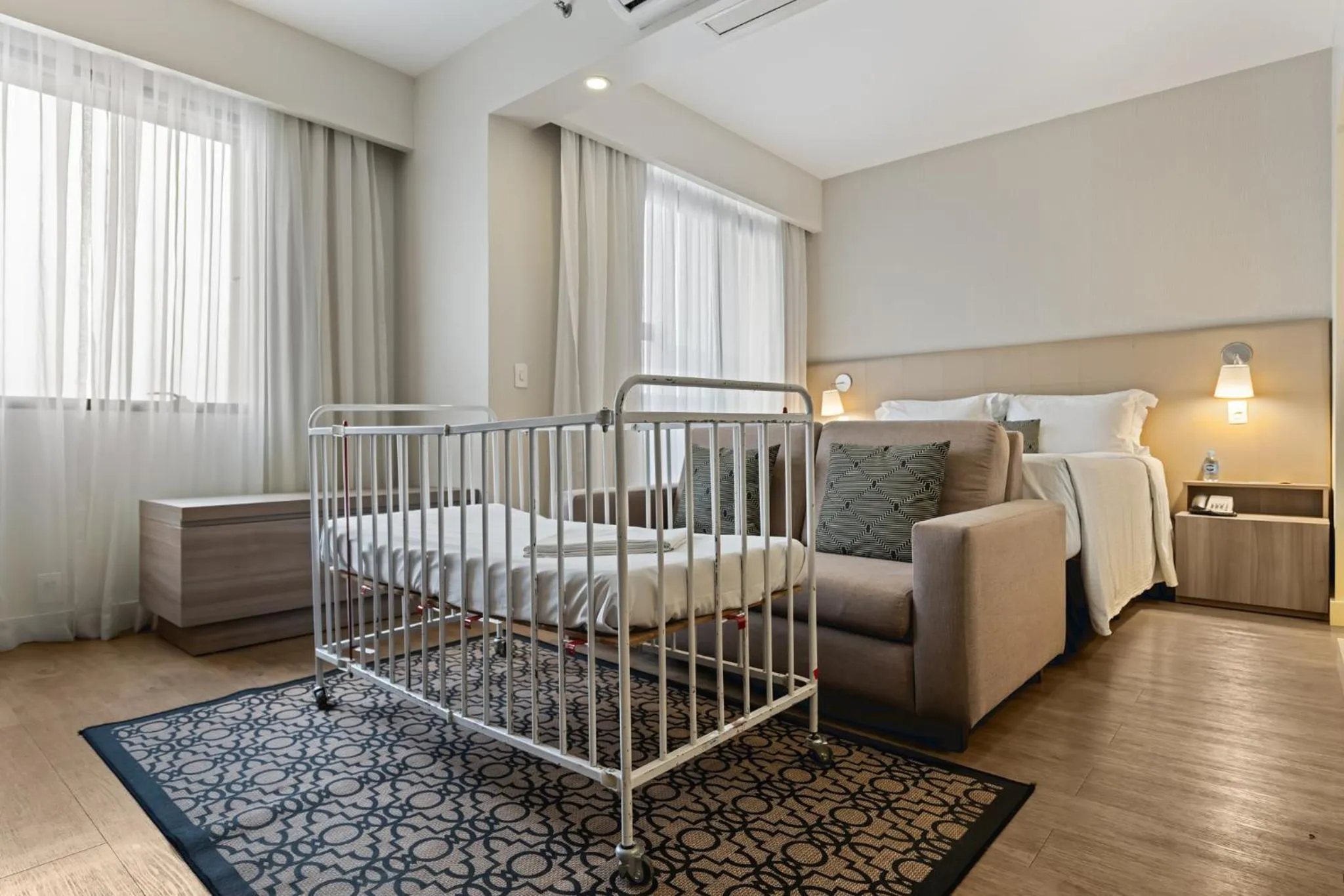 cot, Bed in Staybridge Suites São Paulo by IHG