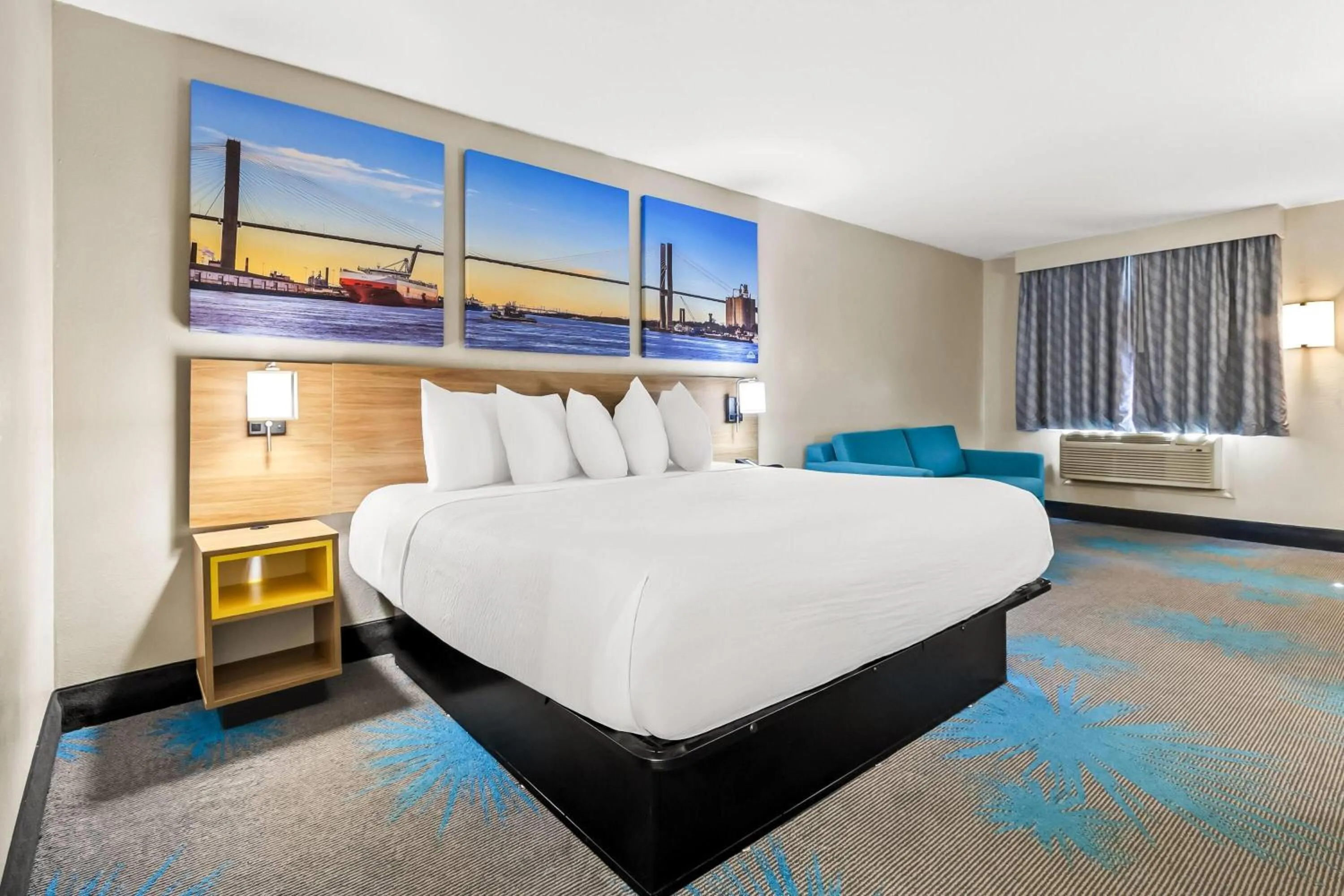 Bed in Days Inn by Wyndham Goose Creek