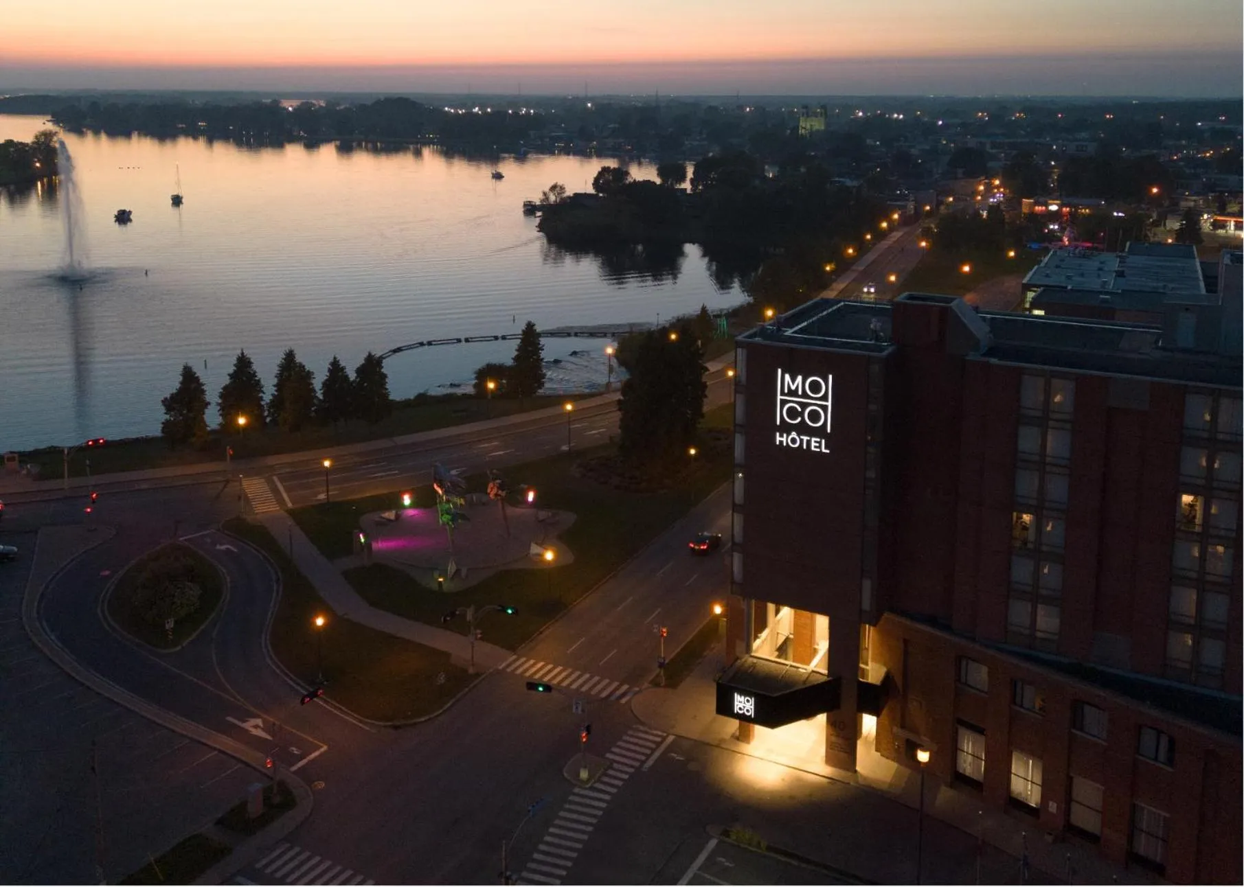 Property building in Hôtel MOCO Valleyfield