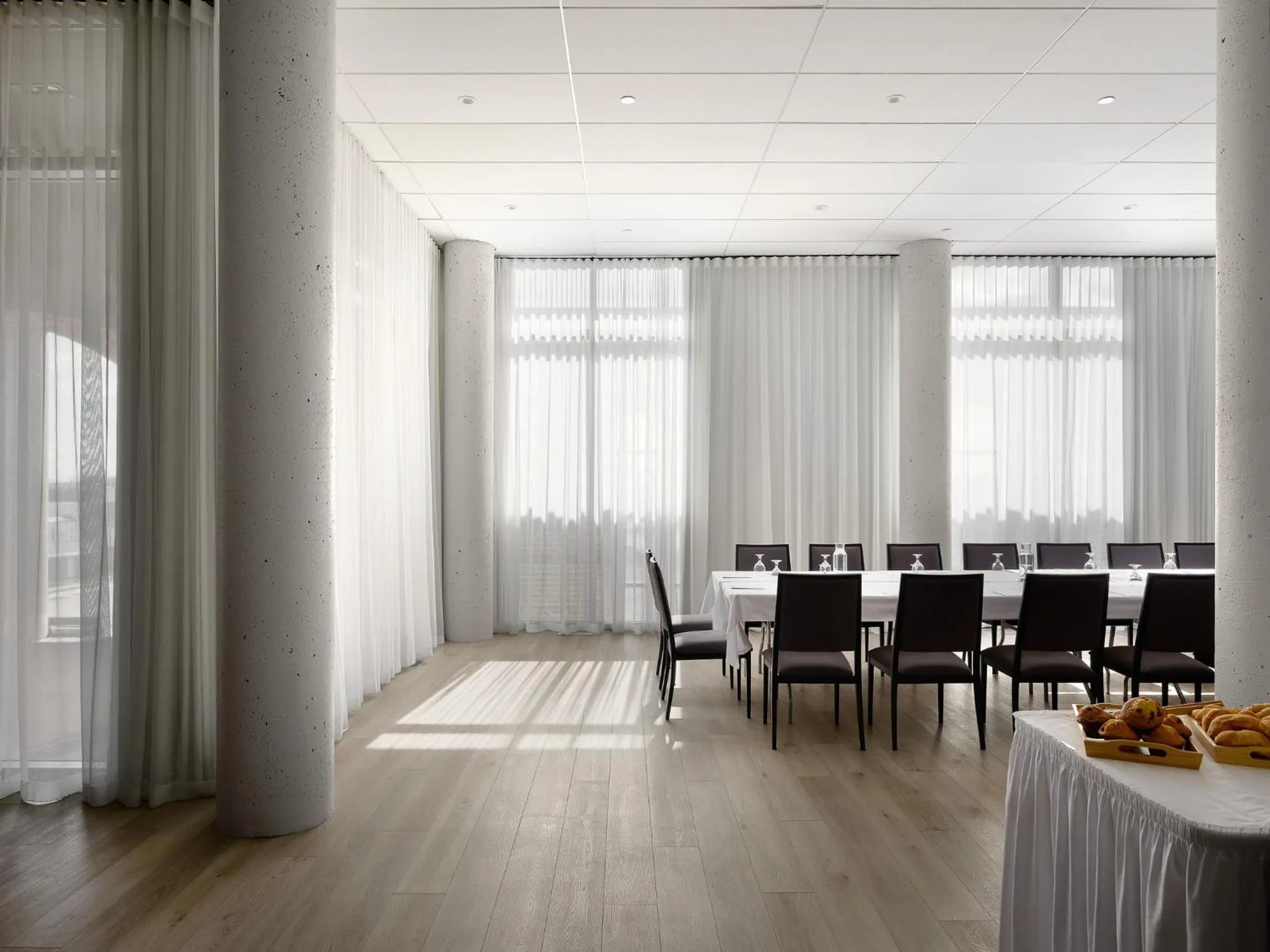 Meeting/conference room in Hôtel MOCO Valleyfield