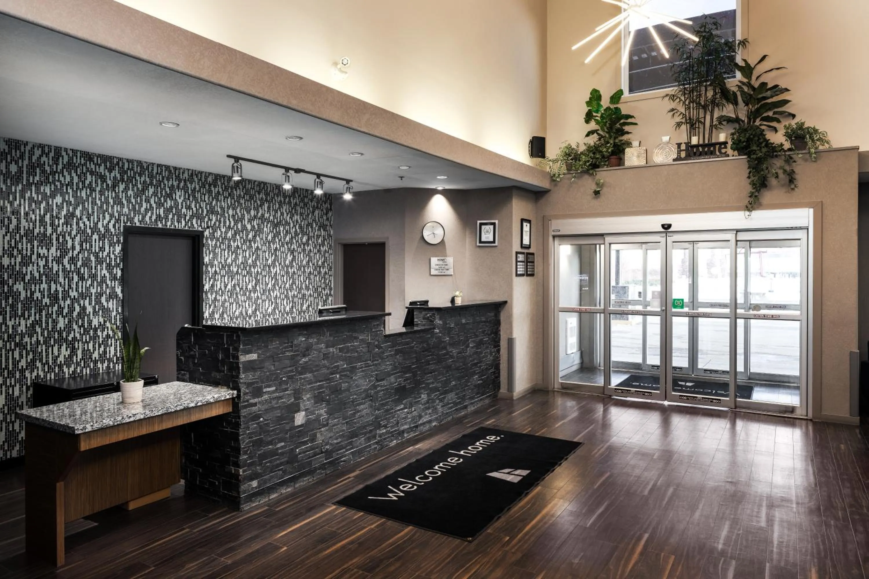 Lobby or reception in Home Inn & Suites - Swift Current