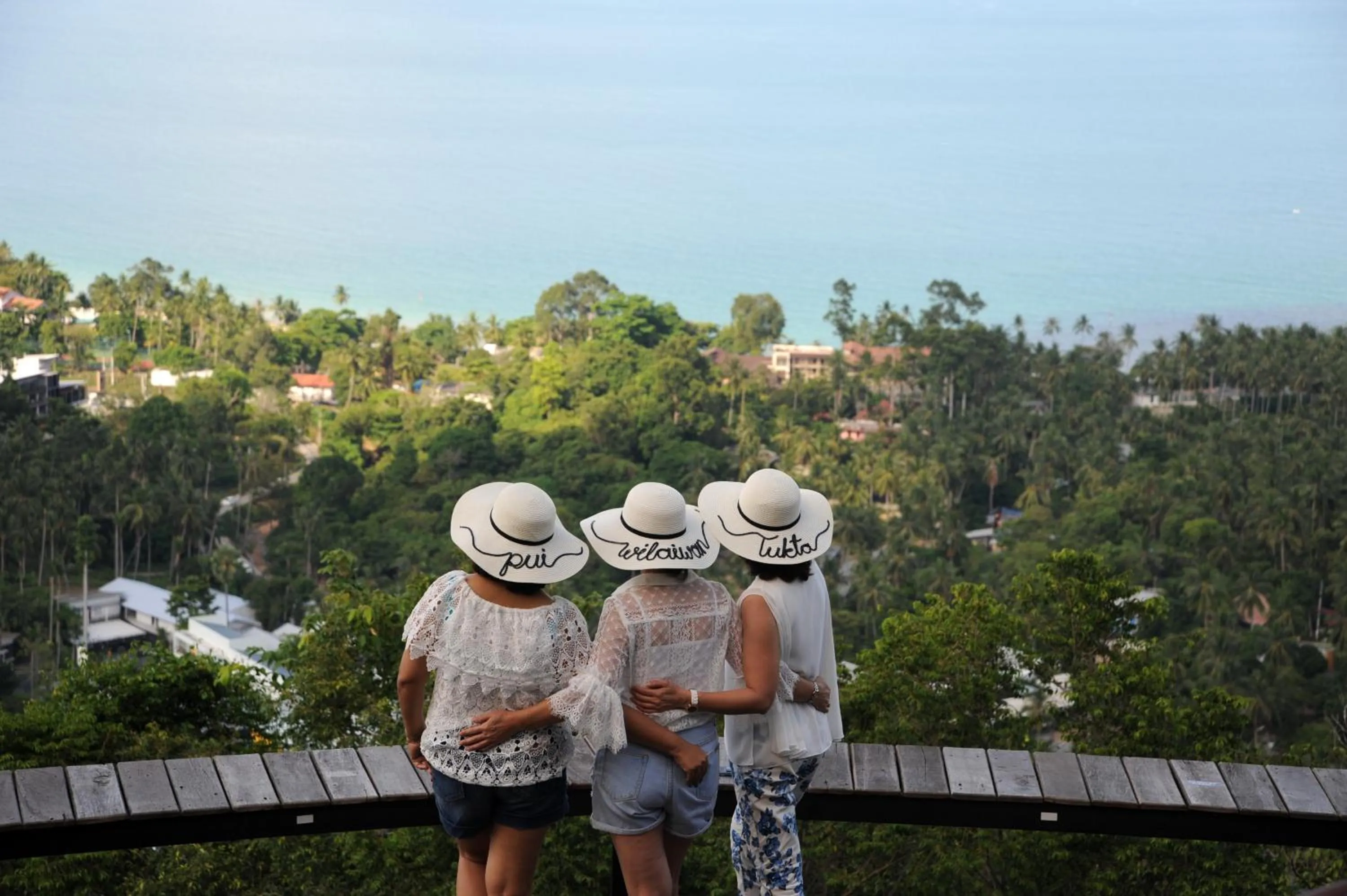 group of guests in The Jungle Club - SHA Extra Plus