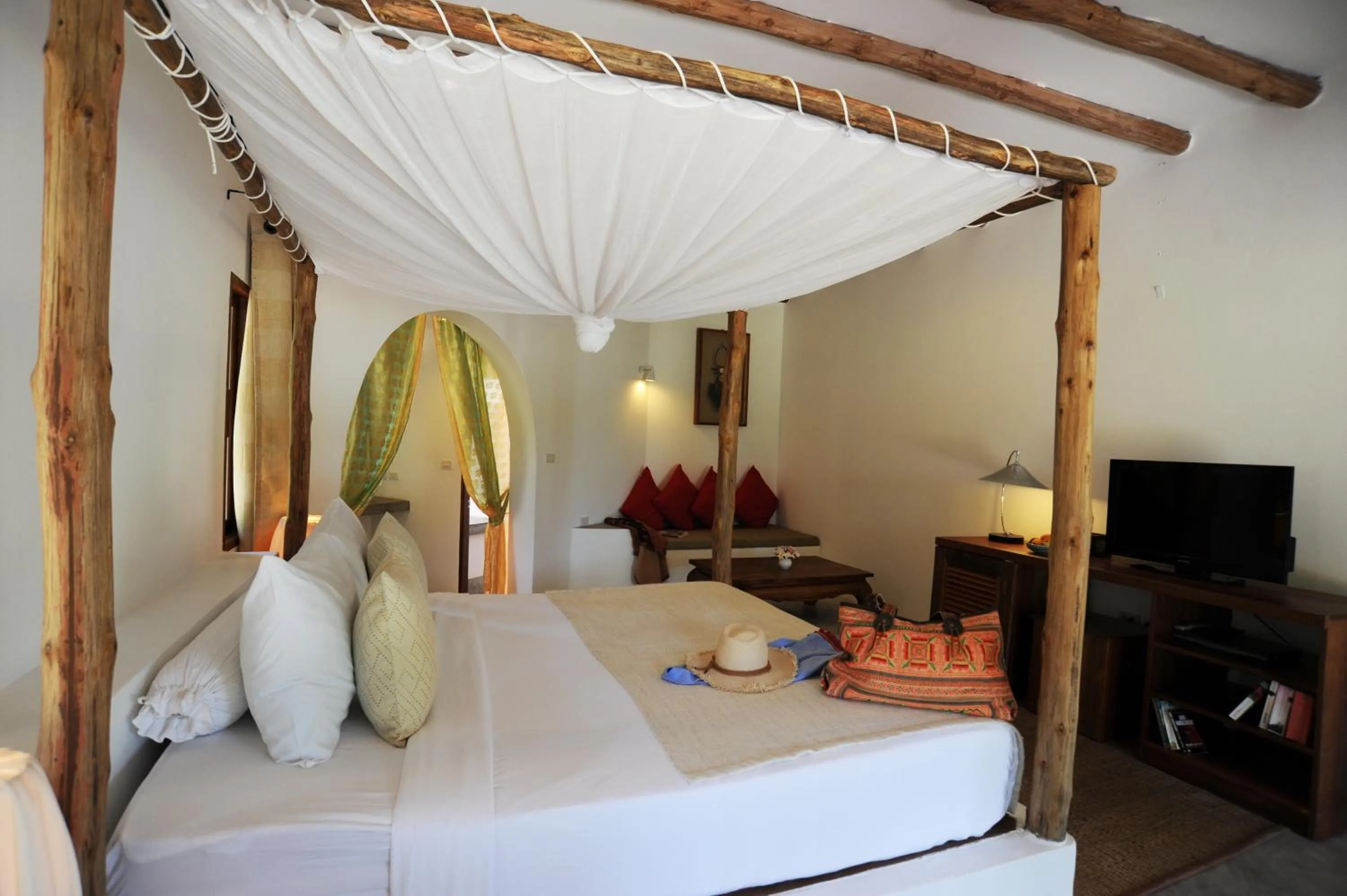 Bed in The Jungle Club - SHA Extra Plus