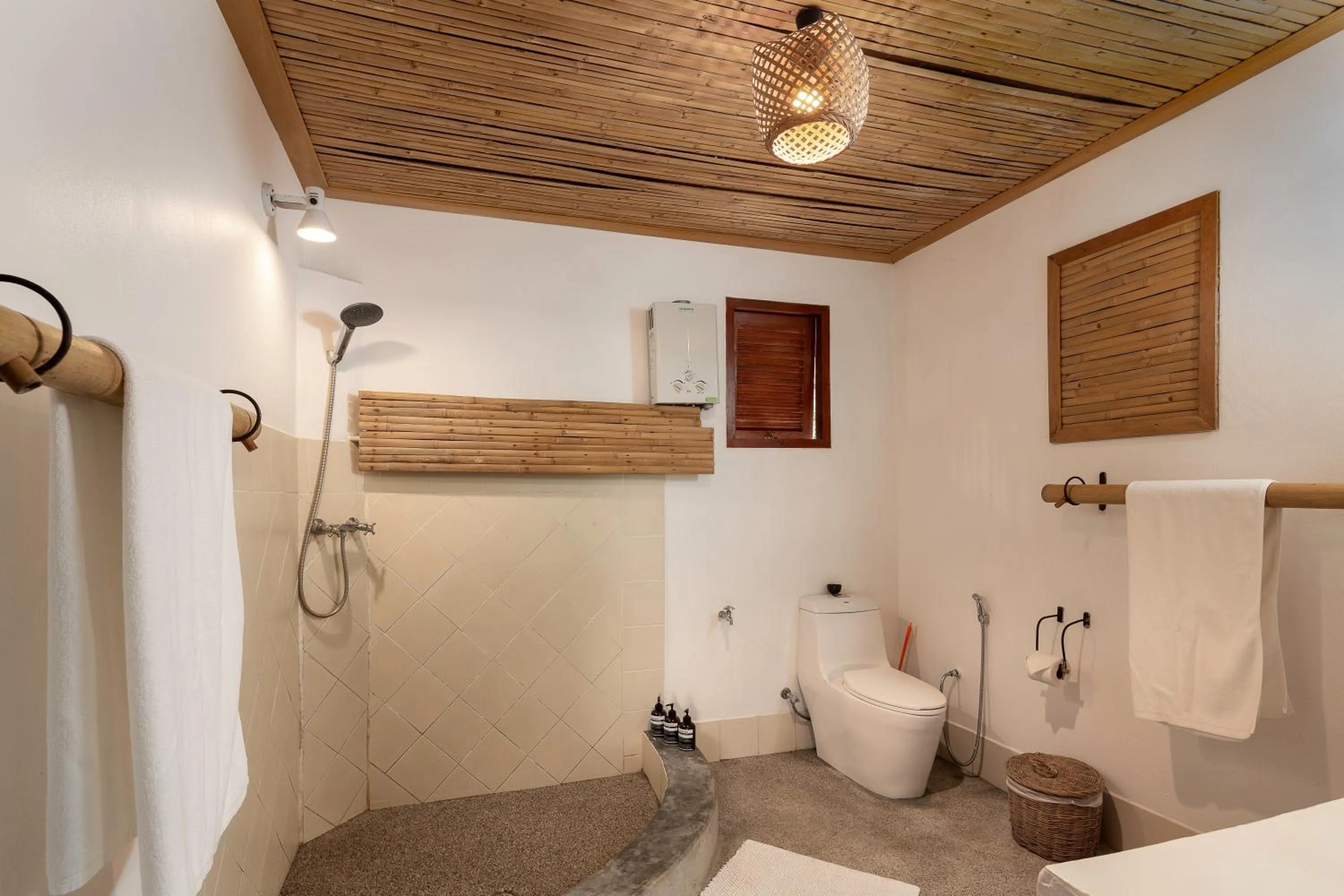 Toilet in The Jungle Club - SHA Extra Plus