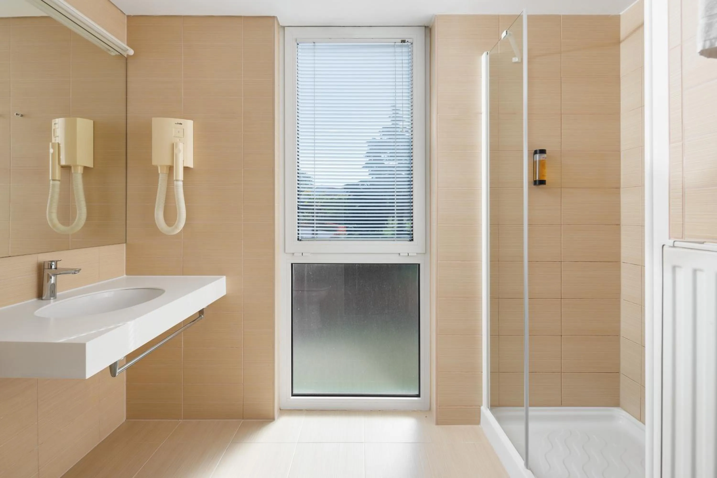 Bathroom in Hotel Albatros Plava Laguna