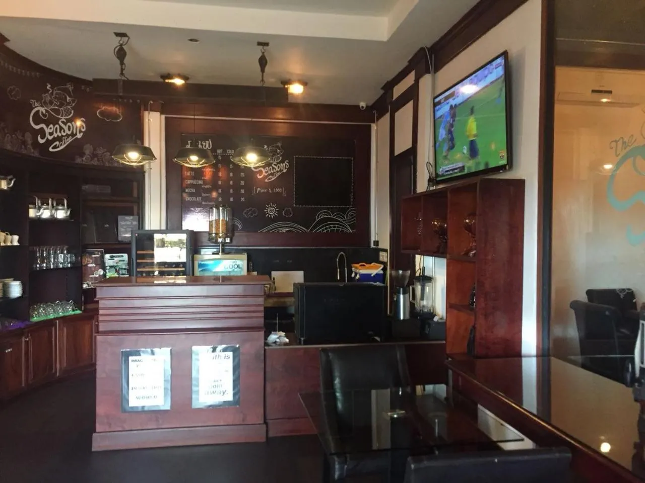 Breakfast in Seasons Riverside Hotel