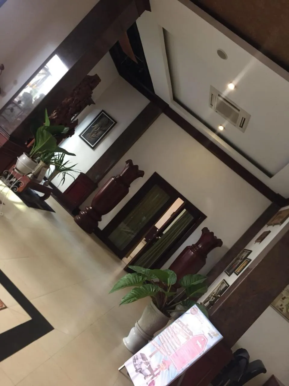 Lobby or reception in Seasons Riverside Hotel