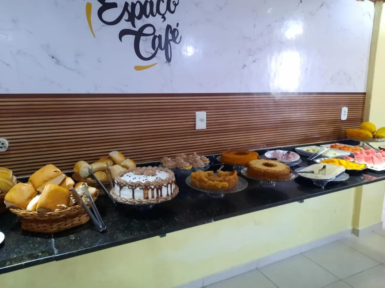 Buffet breakfast in Hotel Aracaju Express