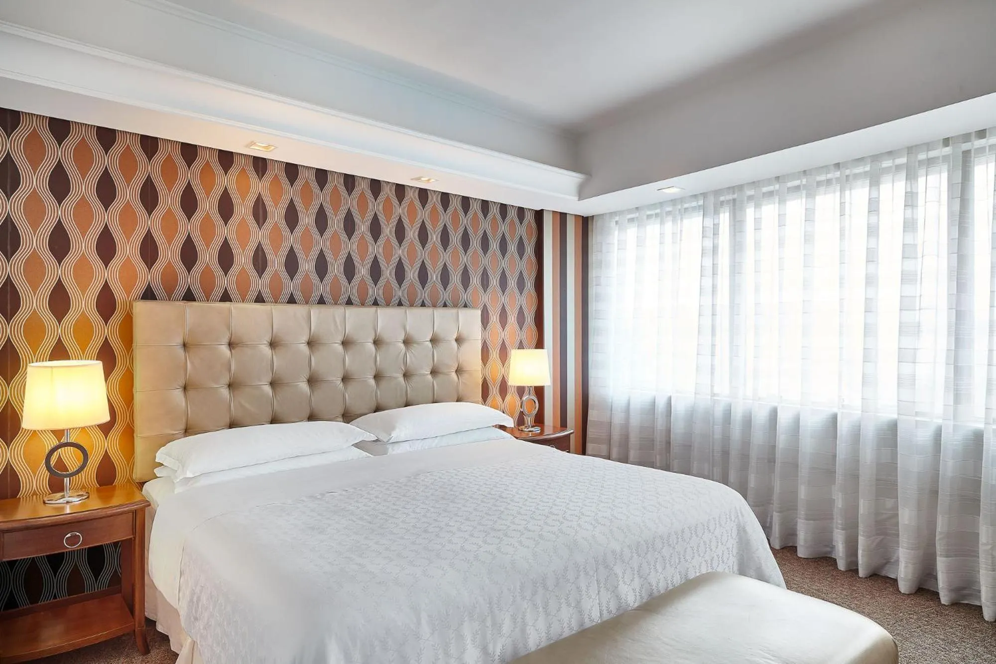 Bedroom, Bed in Hilton Porto Alegre, Brazil