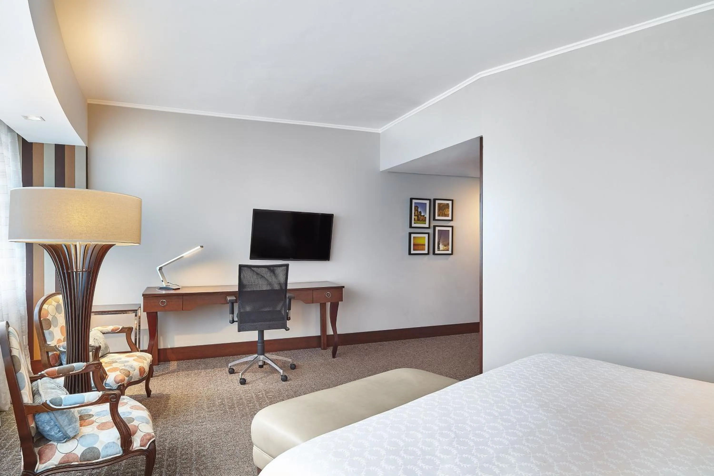 Photo of the whole room, Bed in Hilton Porto Alegre, Brazil